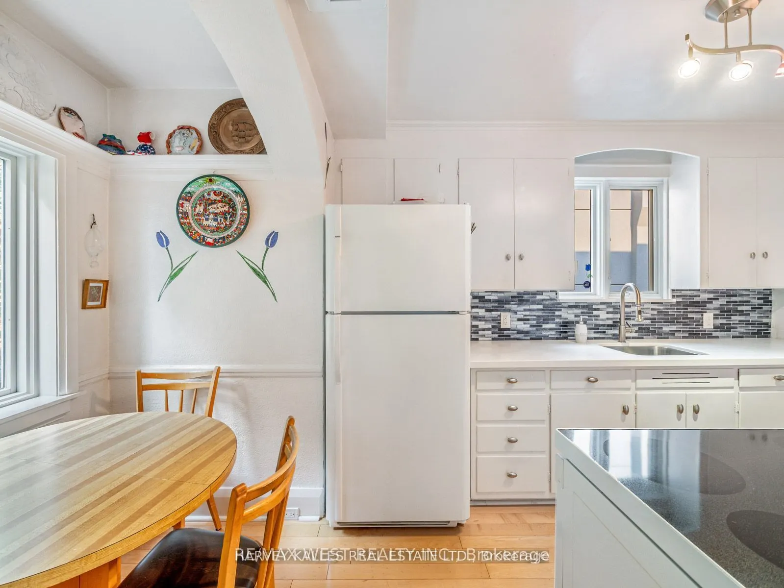 233 Chaplin Crescent