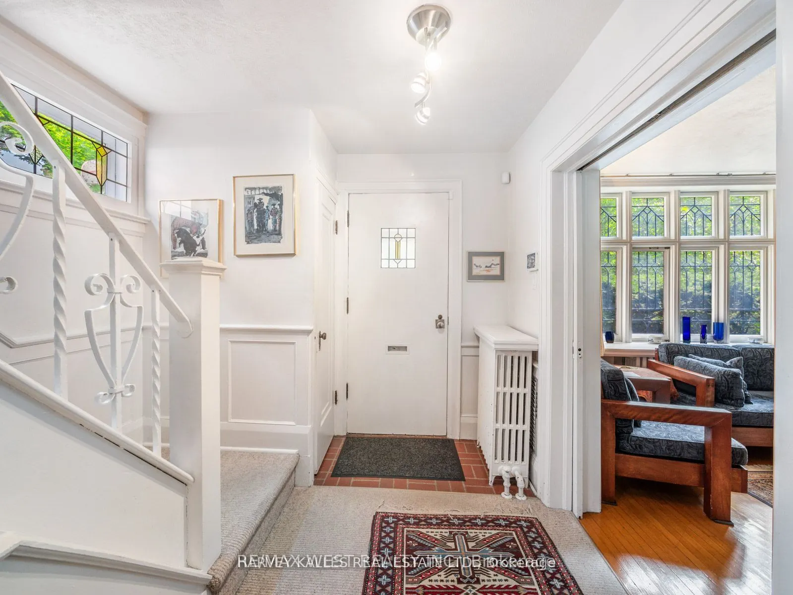 233 Chaplin Crescent