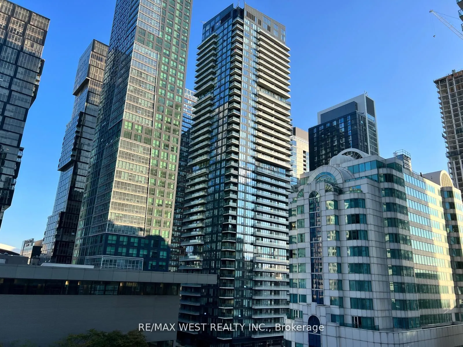 21 Widmer Street, #1209