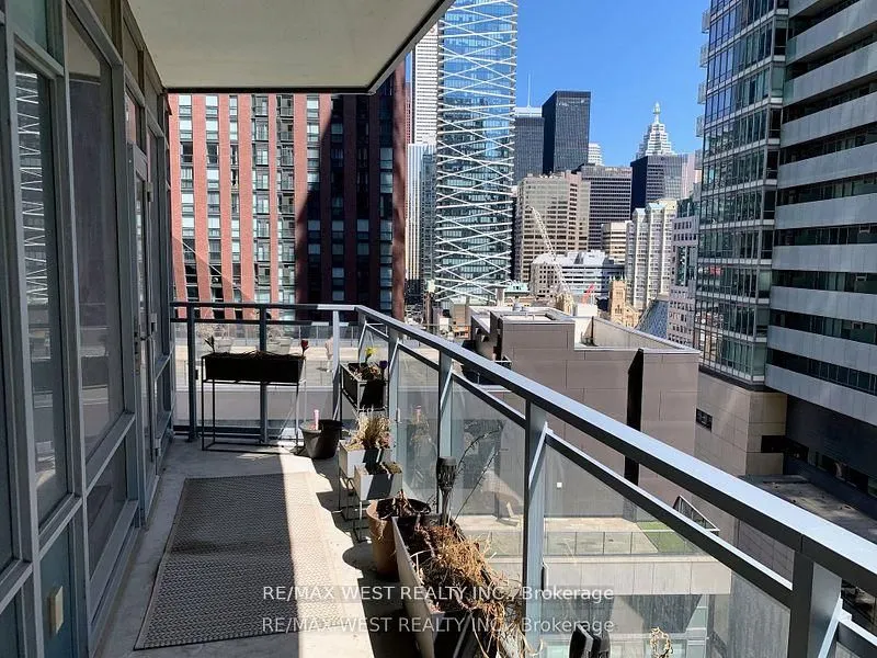 21 Widmer Street, #1209