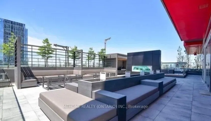 318 Richmond Street W, #606