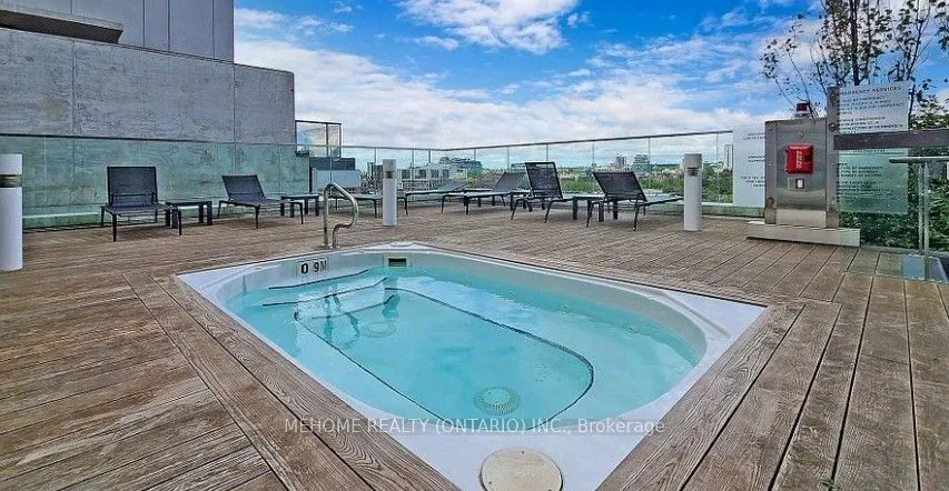 318 Richmond Street W, #606