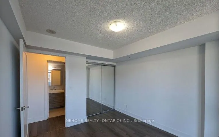 318 Richmond Street W, #606