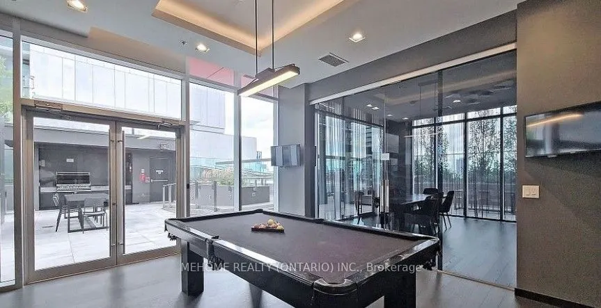 318 Richmond Street W, #606