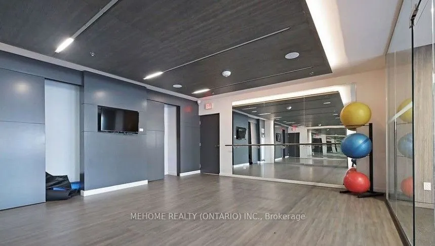 318 Richmond Street W, #606