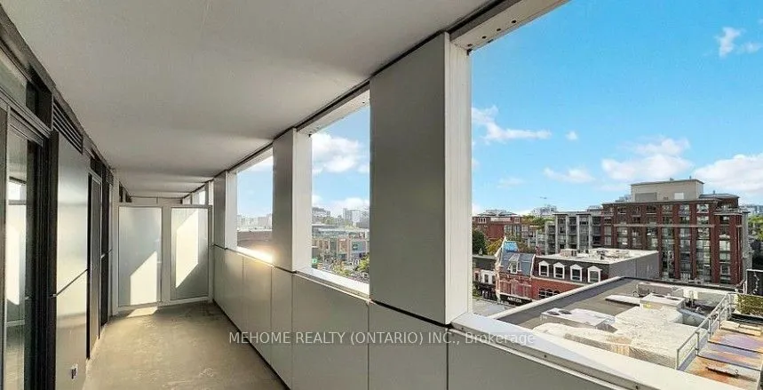 318 Richmond Street W, #606