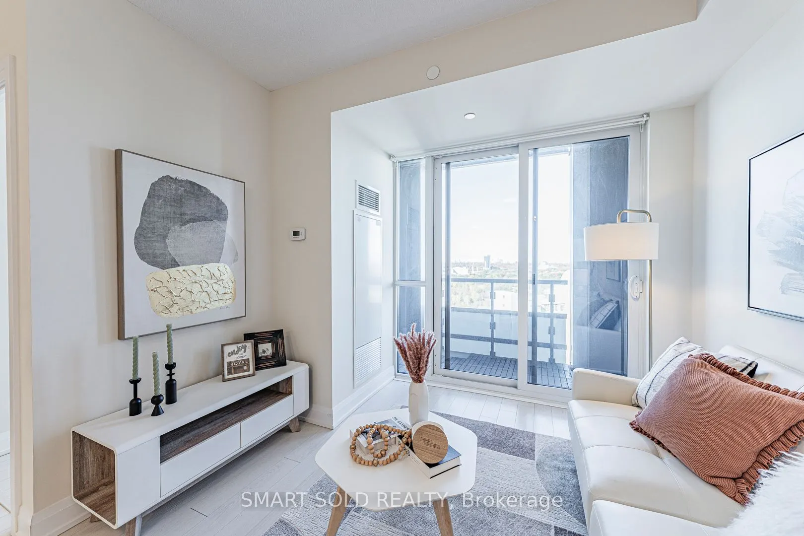 18 Graydon Hall Drive, #1904