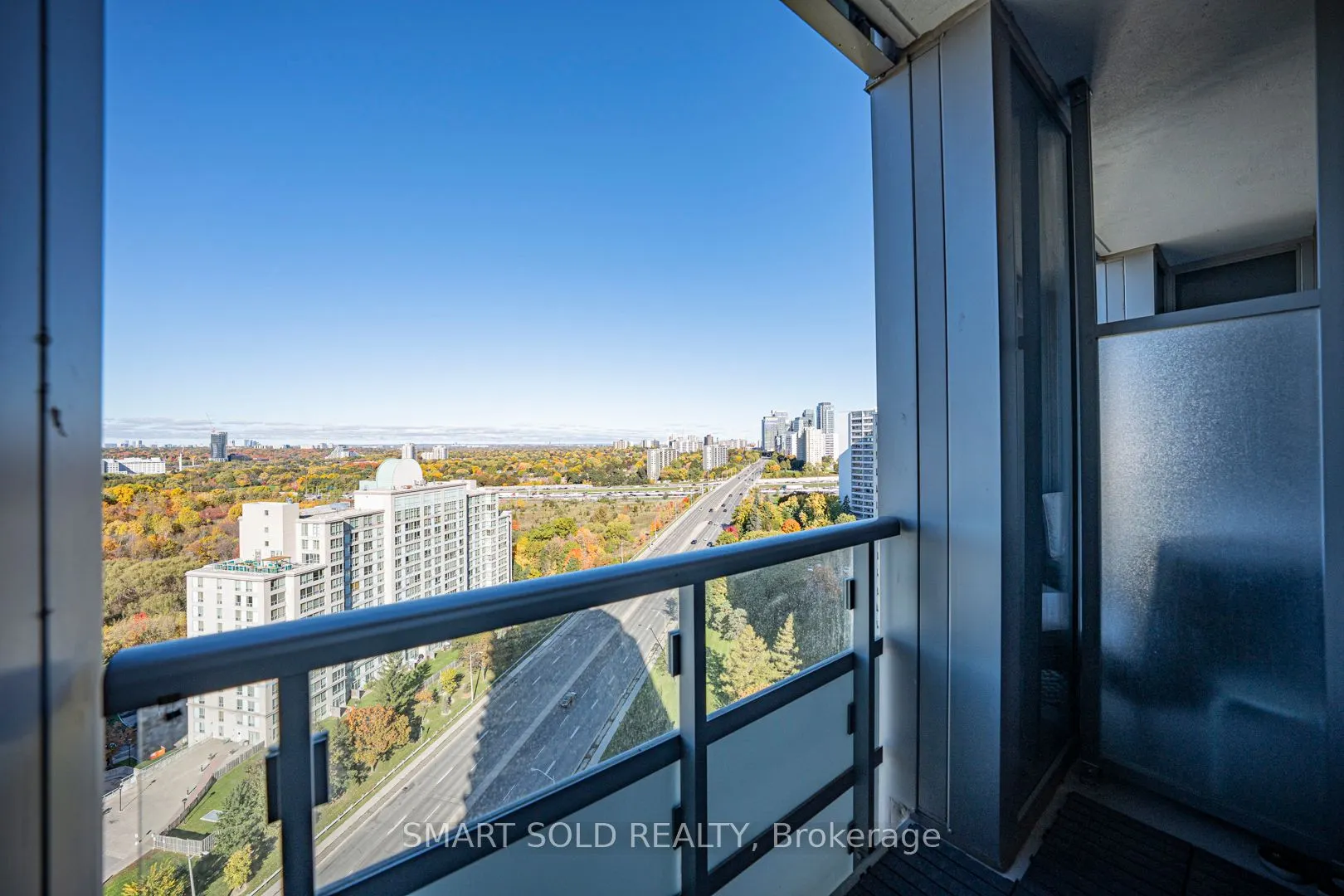 18 Graydon Hall Drive, #1904