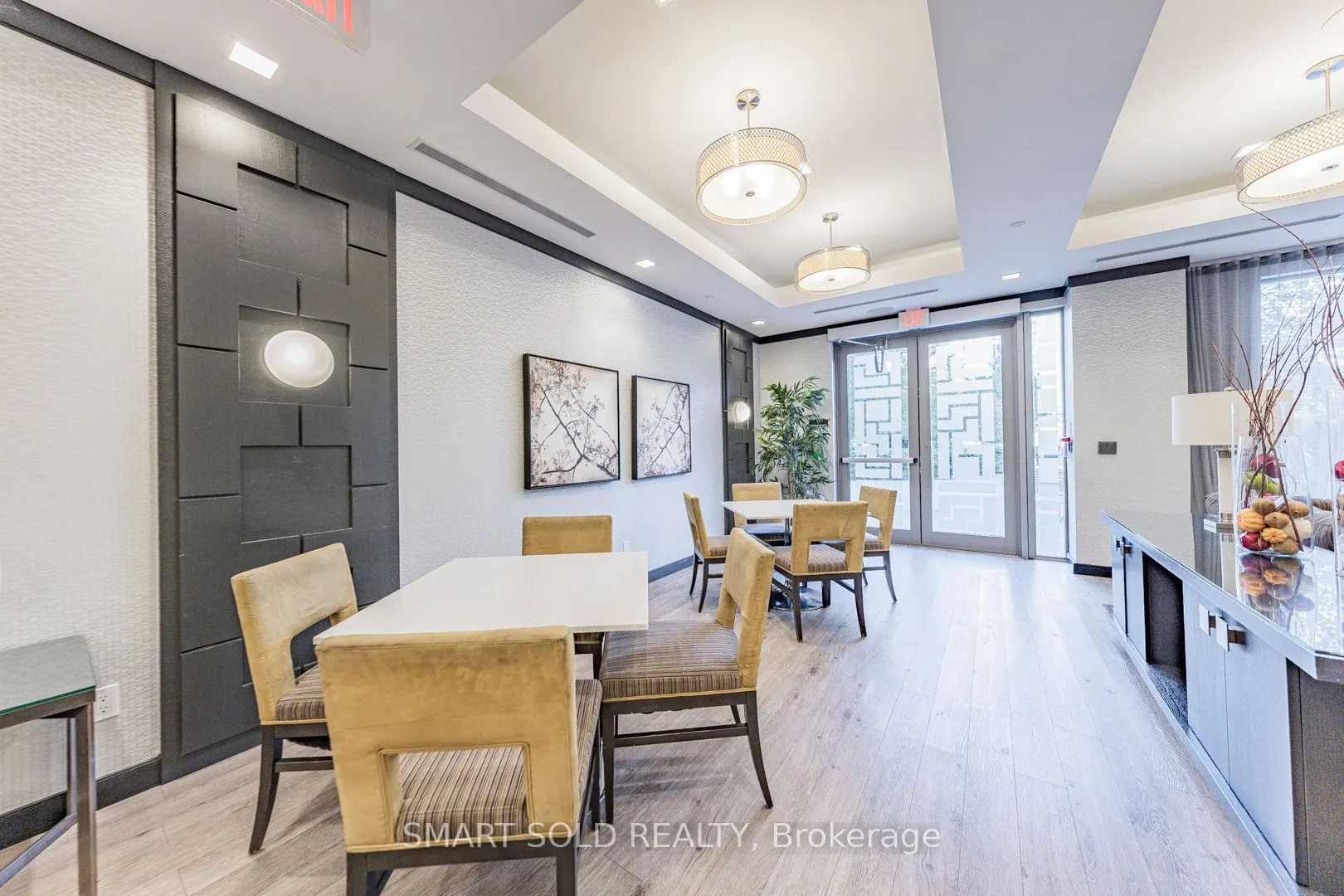 18 Graydon Hall Drive, #1904