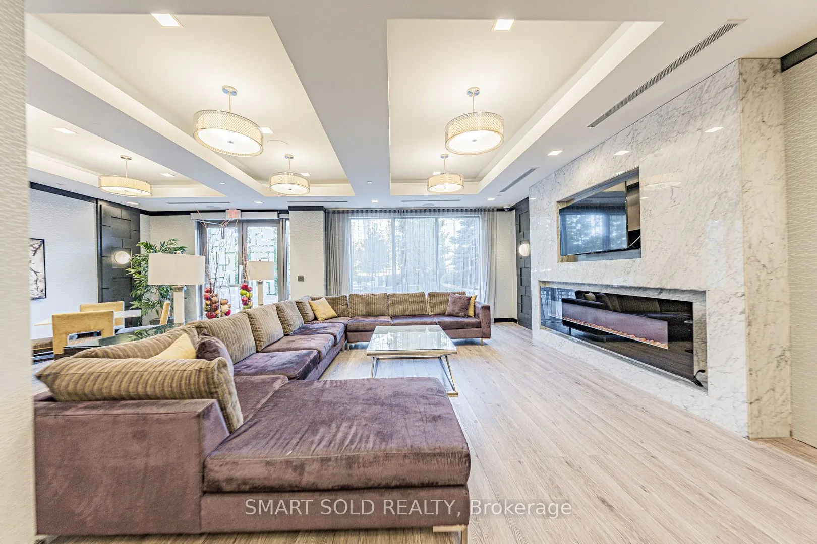 18 Graydon Hall Drive, #1904