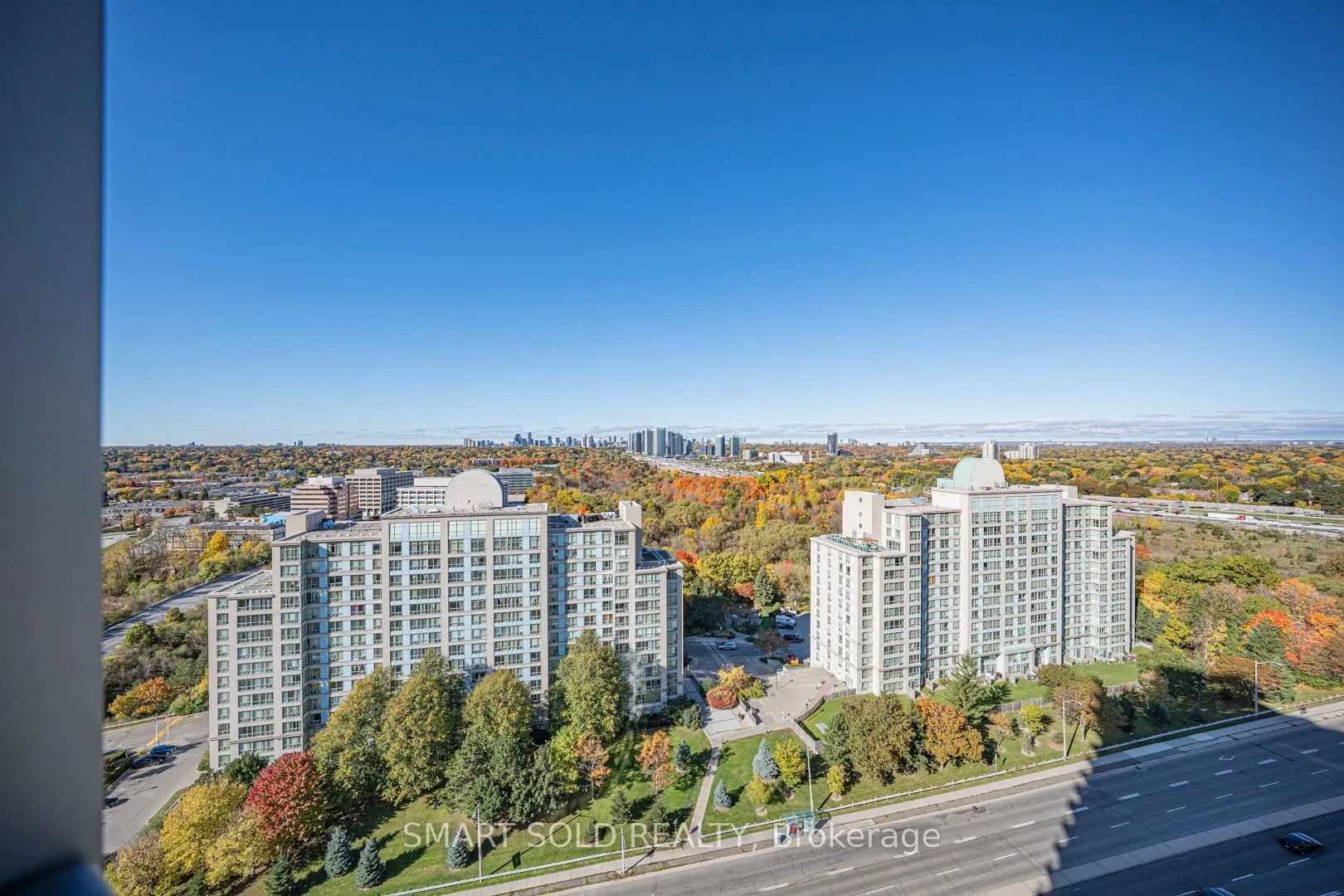 18 Graydon Hall Drive, #1904