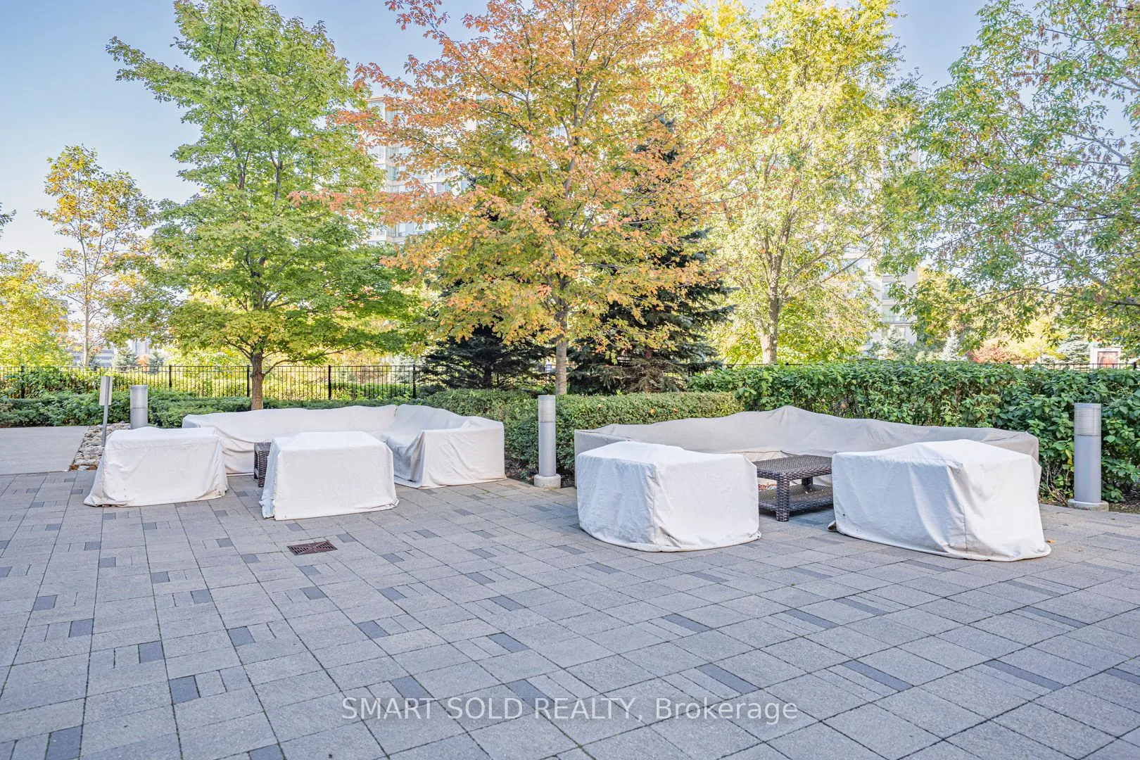 18 Graydon Hall Drive, #1904