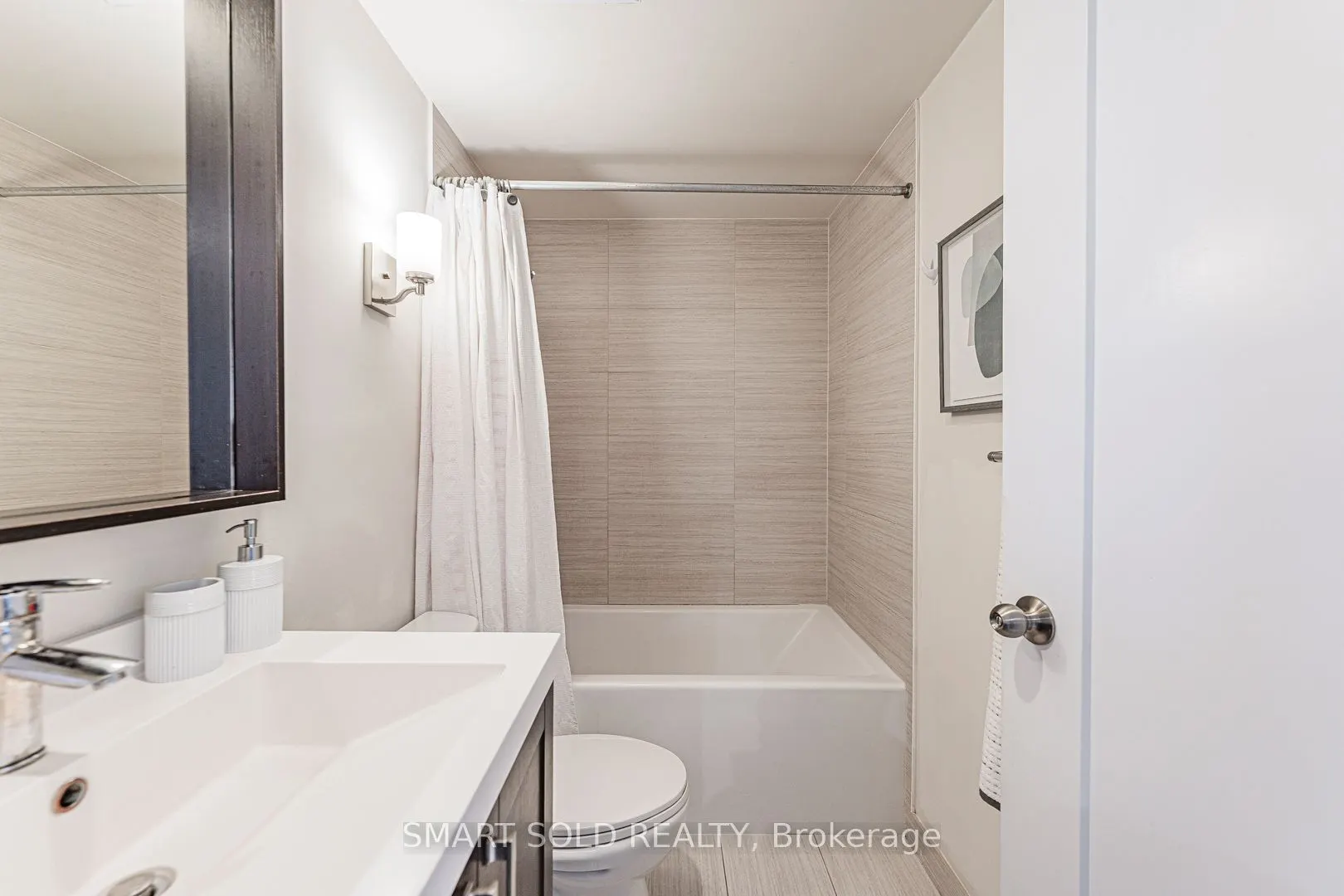 18 Graydon Hall Drive, #1904