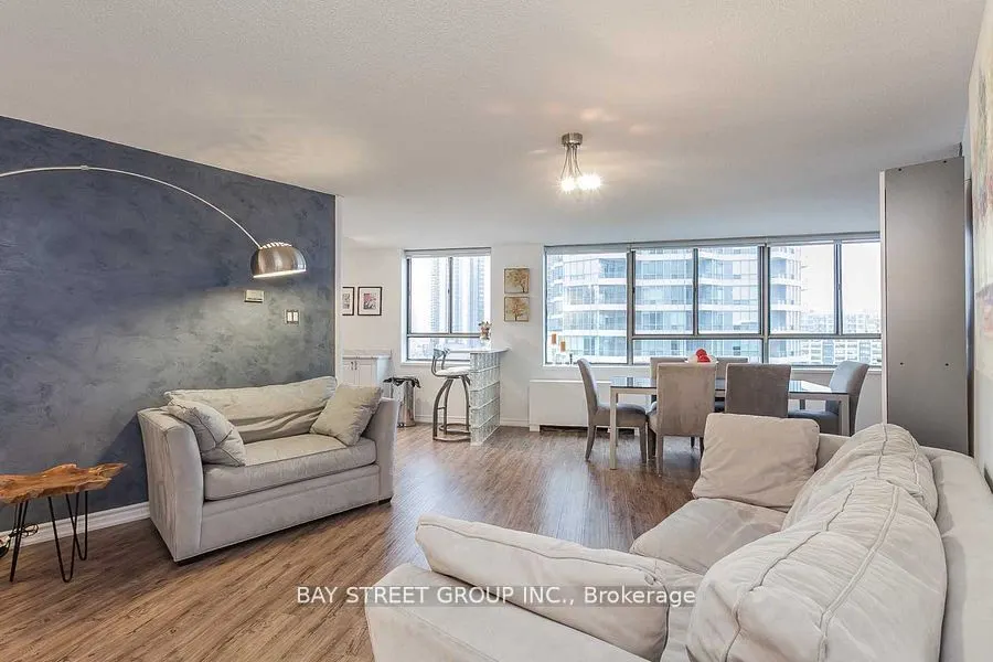 250 Queens Quay W, #1106