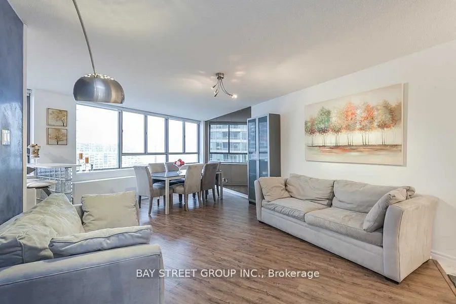 250 Queens Quay W, #1106