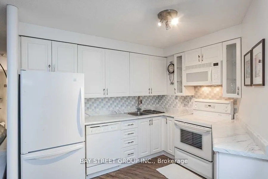 250 Queens Quay W, #1106