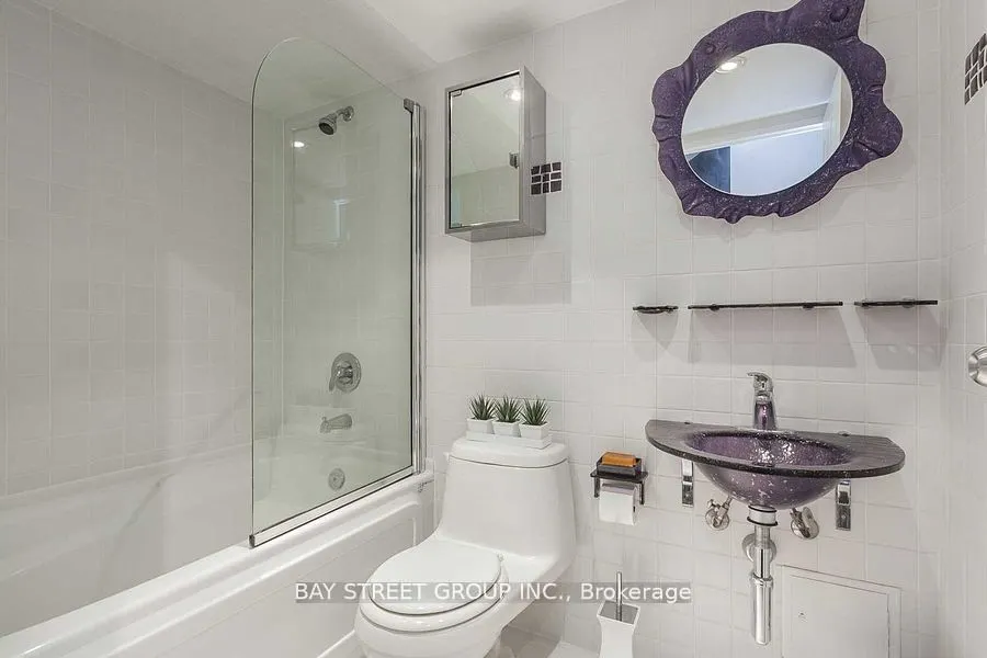 250 Queens Quay W, #1106