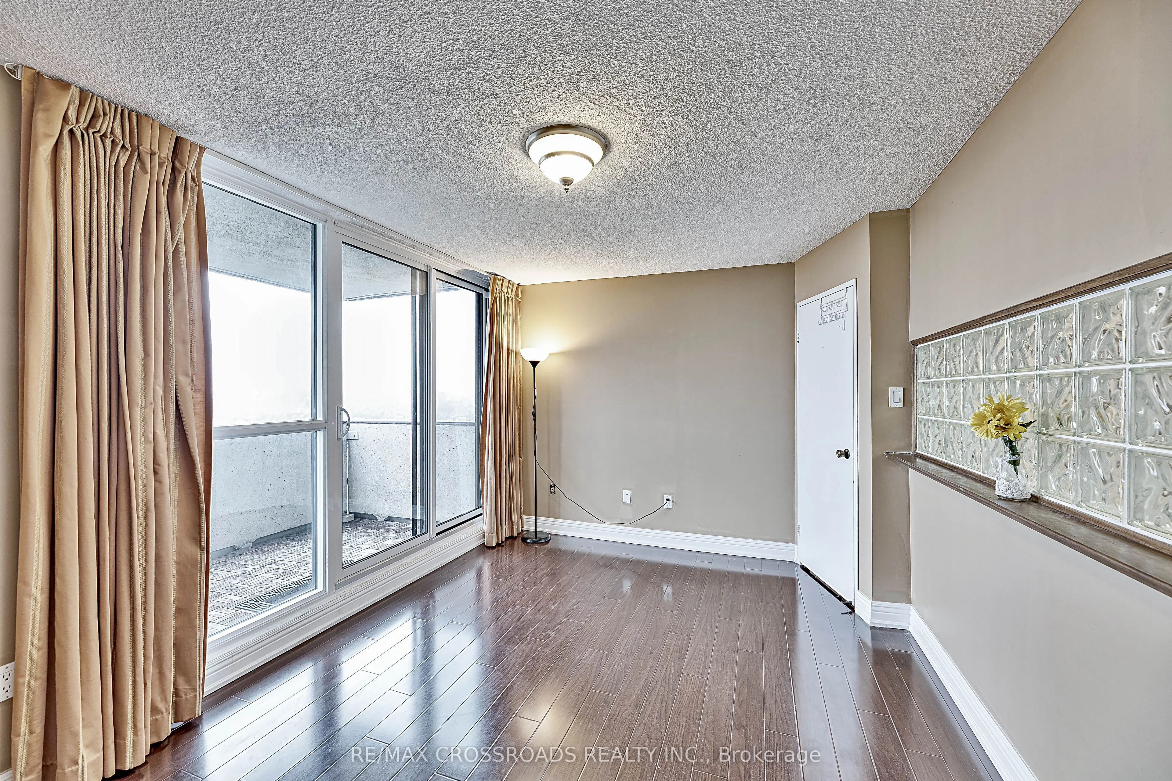 3303 Don Mills Road, #1907