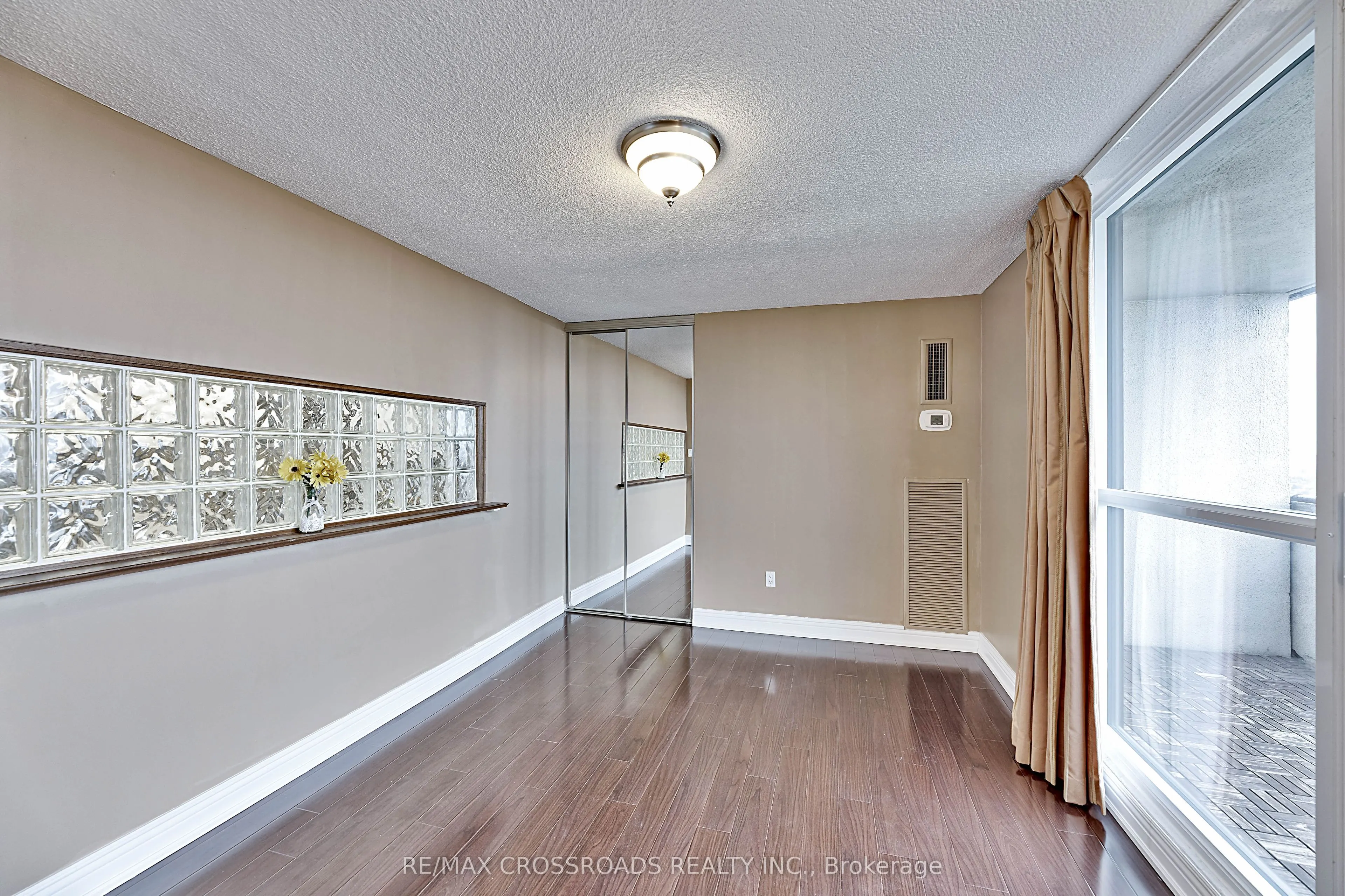 3303 Don Mills Road, #1907