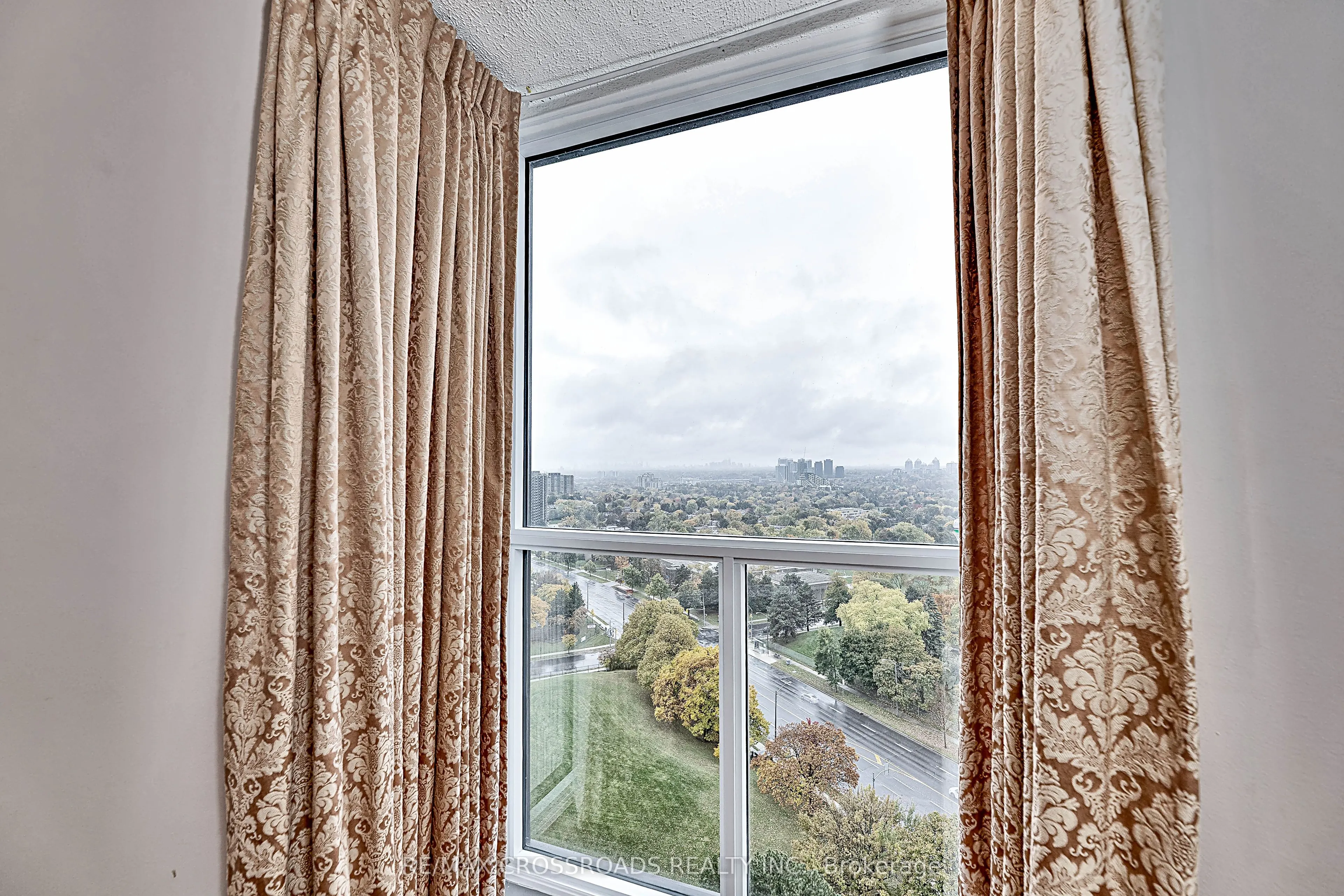 3303 Don Mills Road, #1907