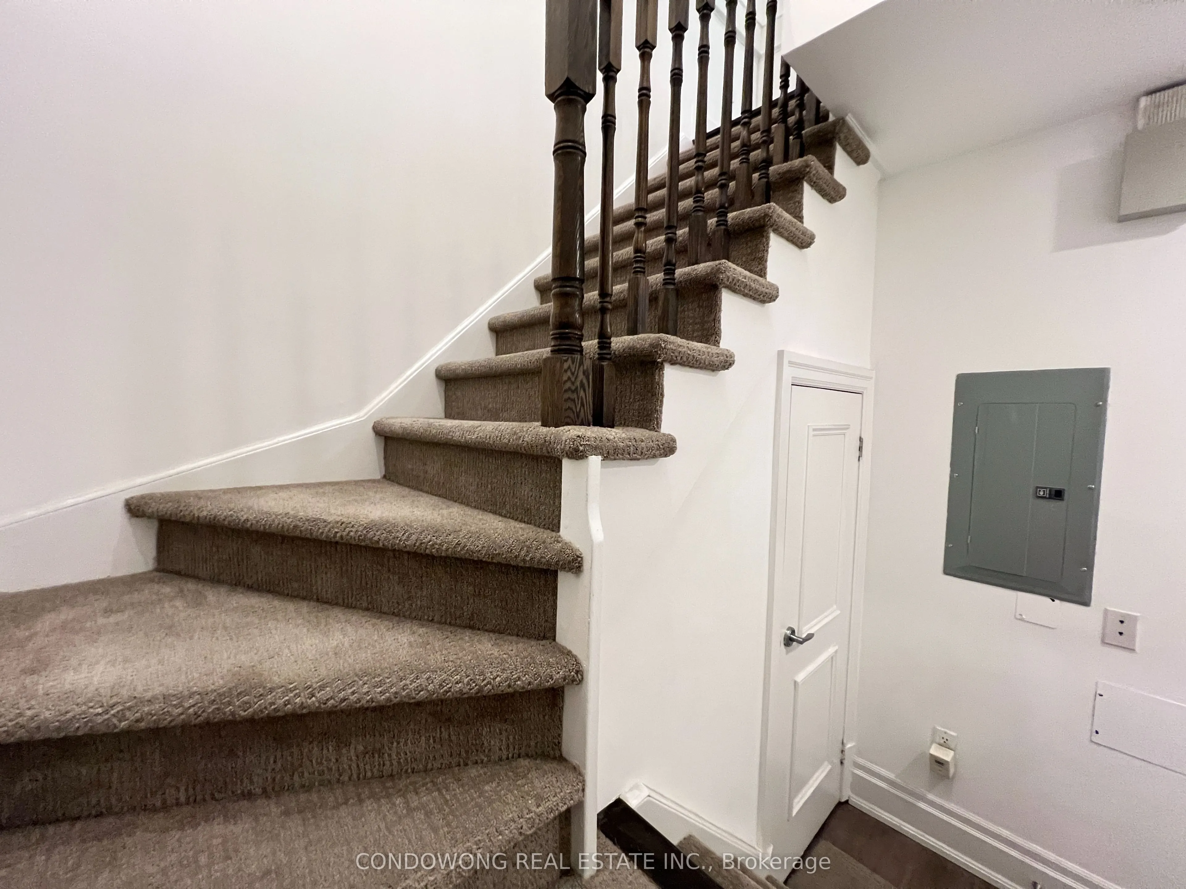 53 York Mills Road, #612