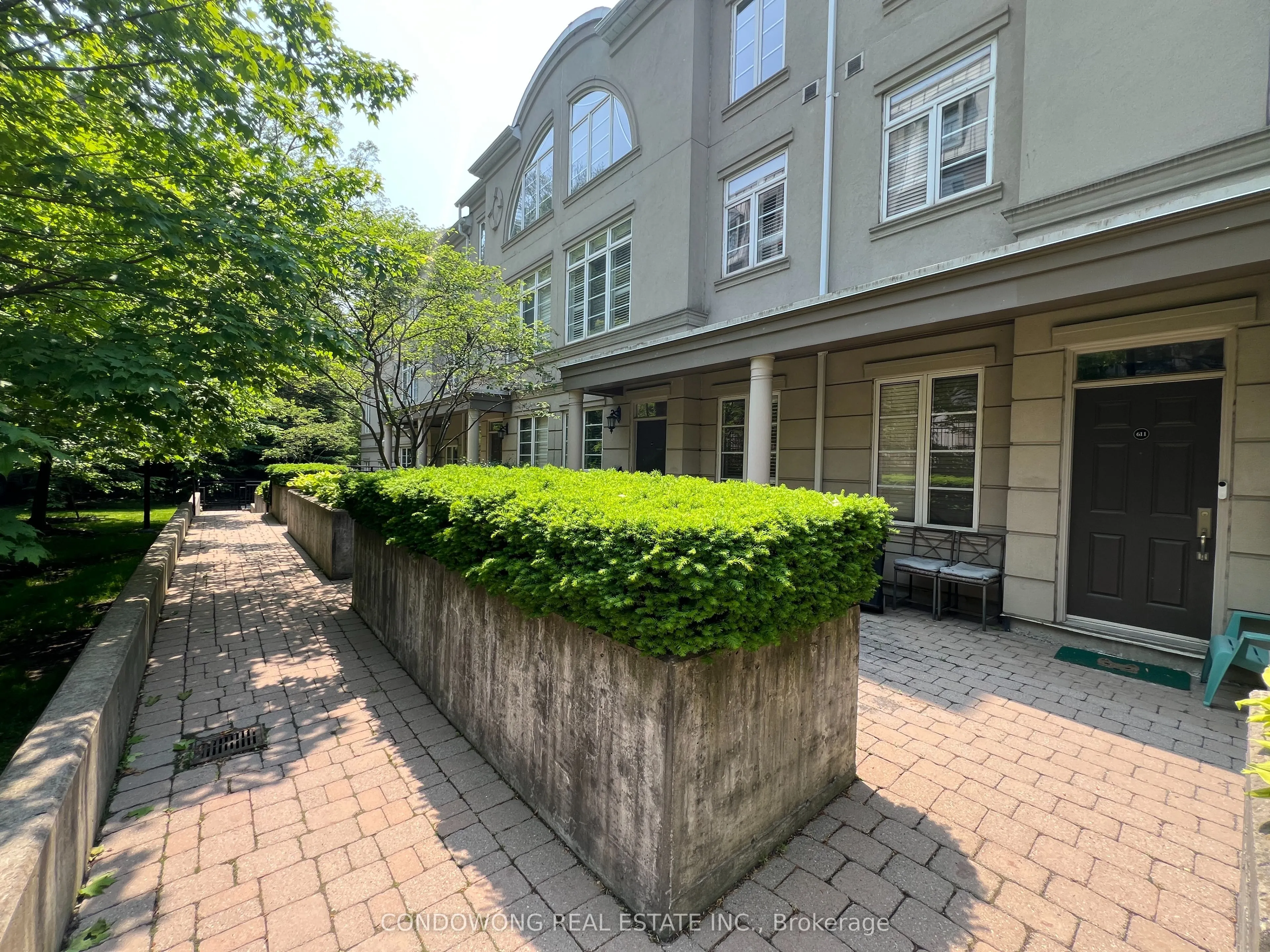 53 York Mills Road, #612