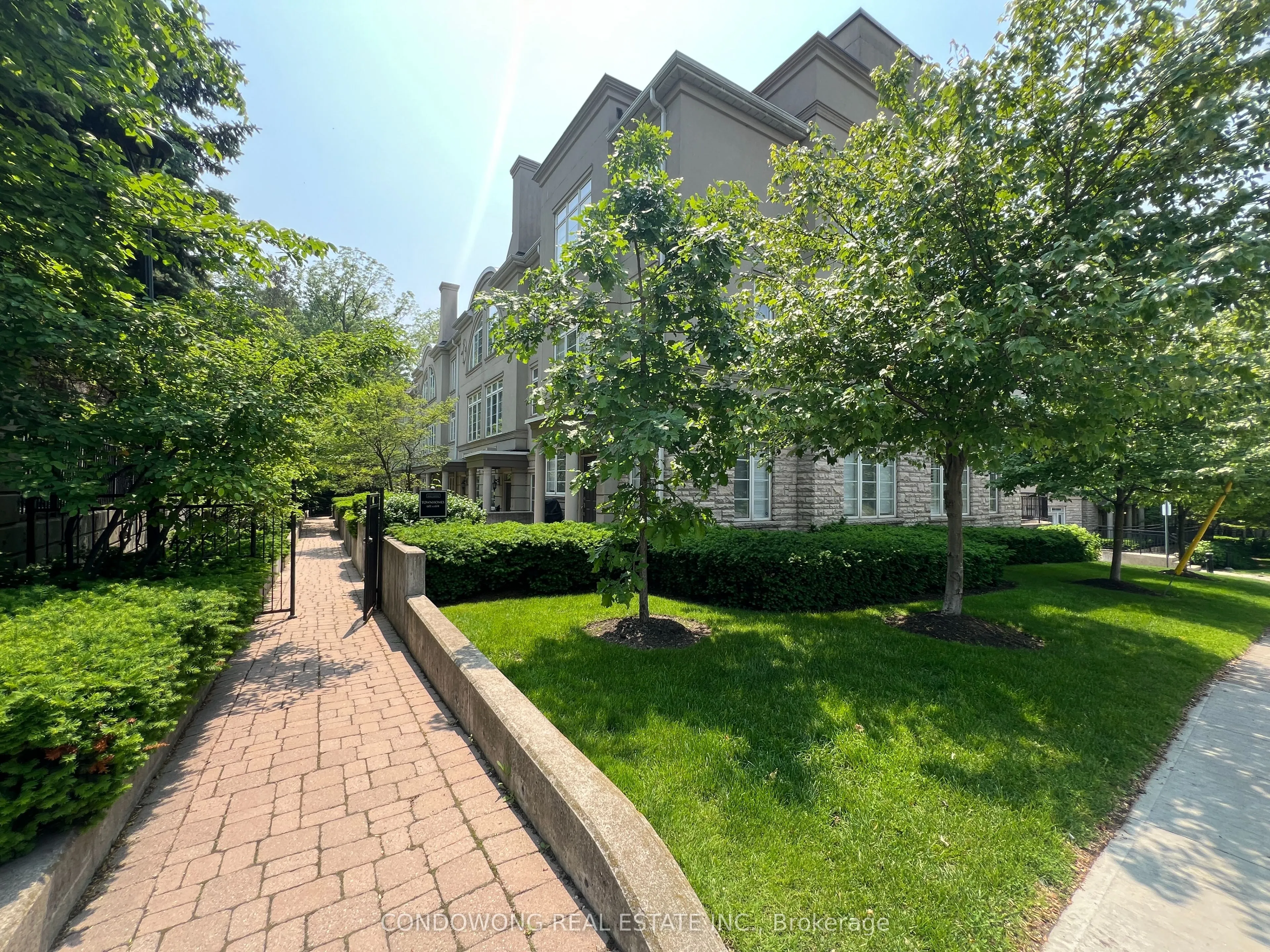 53 York Mills Road, #612