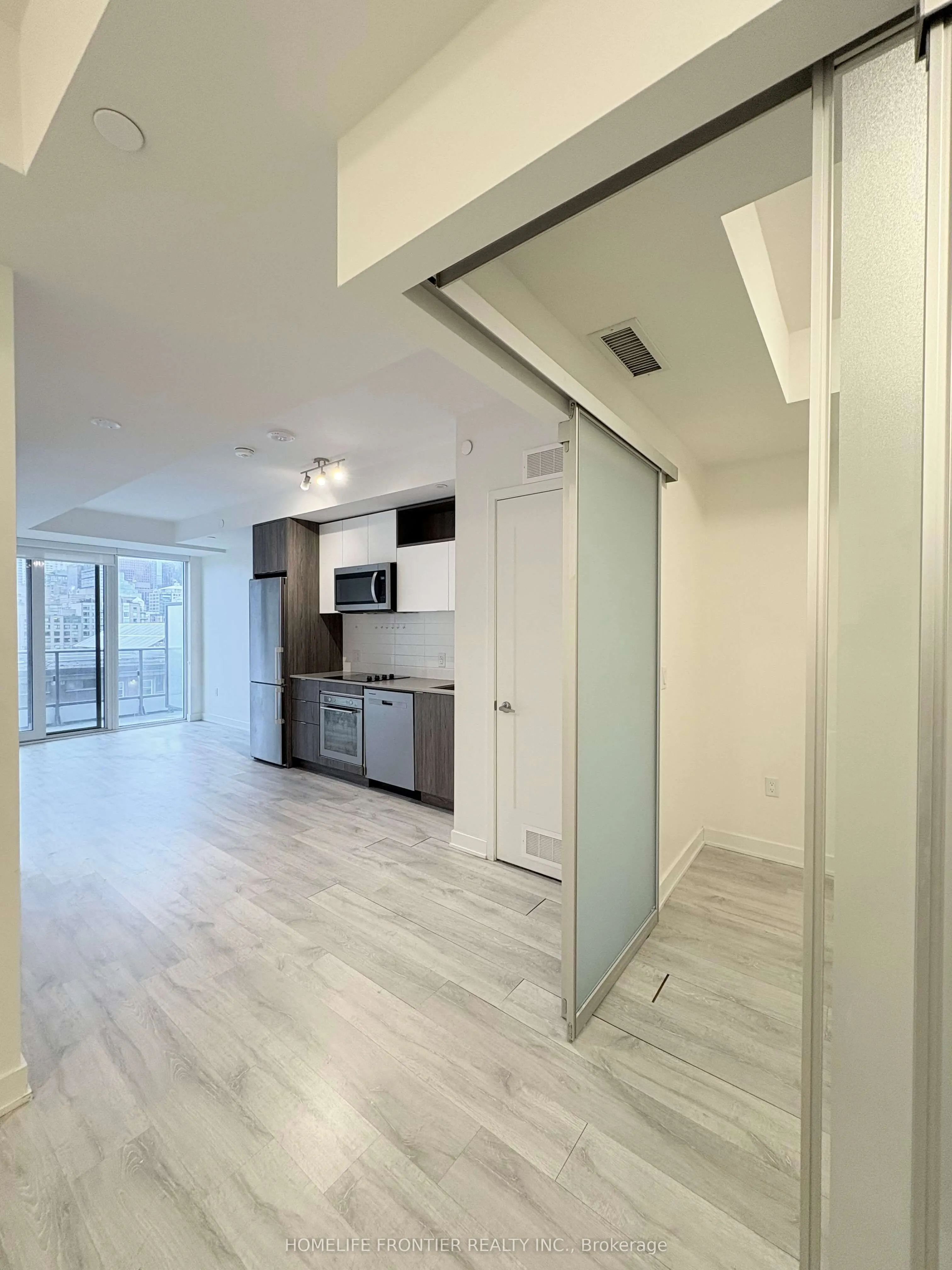 121 Lower Sherbourne Street, #754 SW