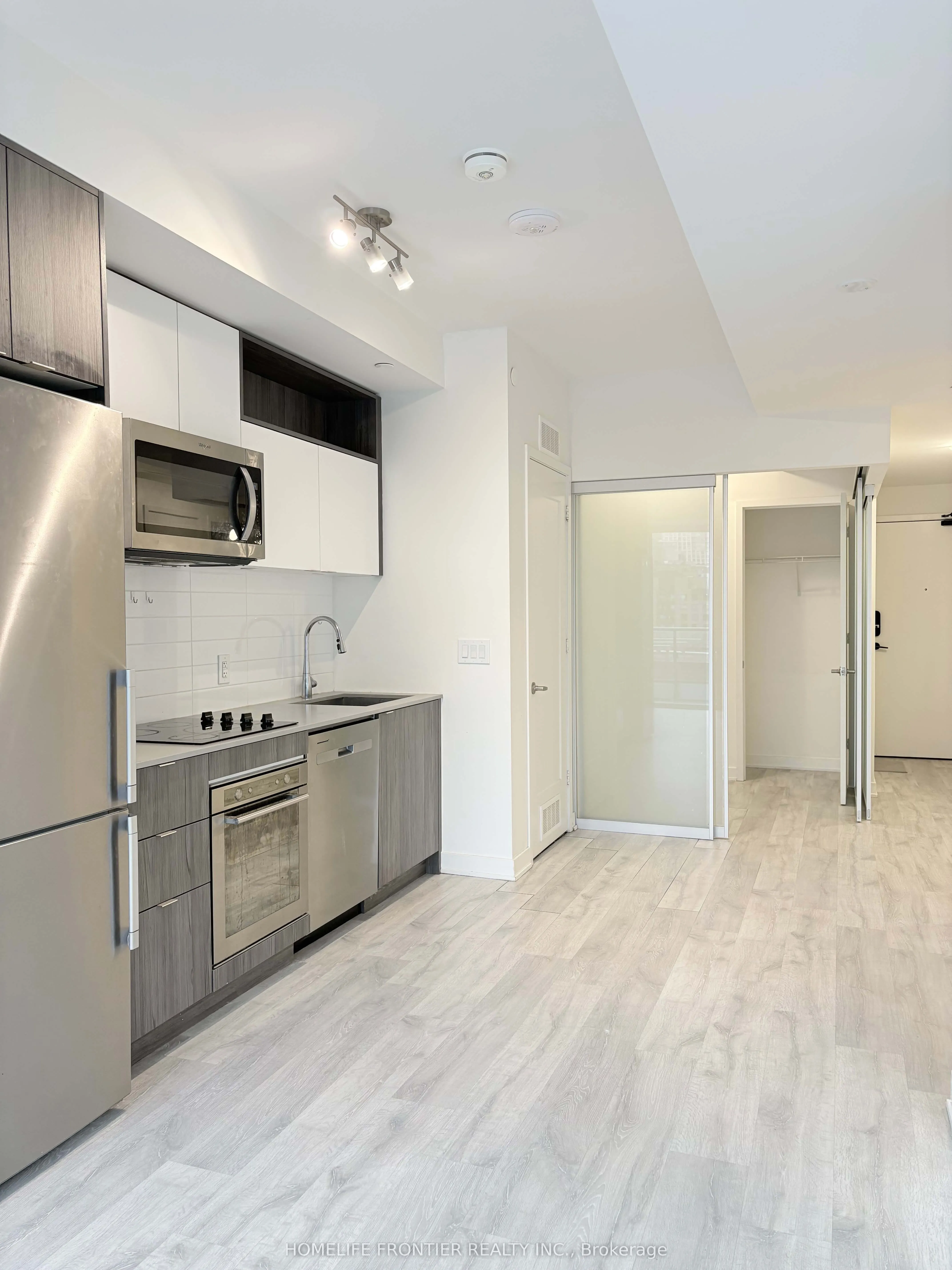 121 Lower Sherbourne Street, #754 SW