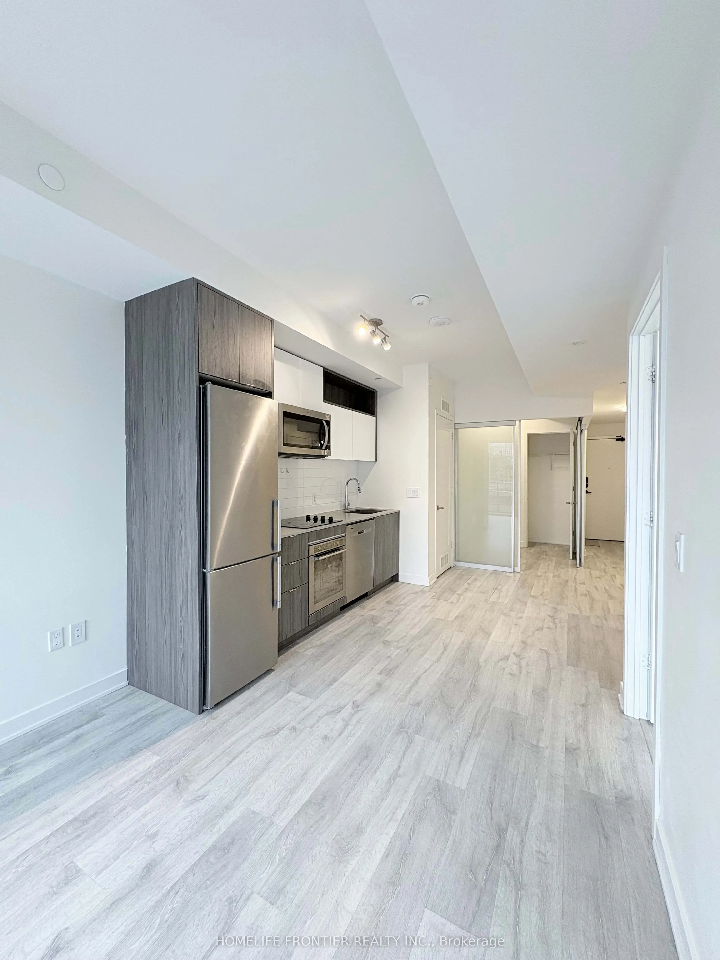 121 Lower Sherbourne Street, #754 SW