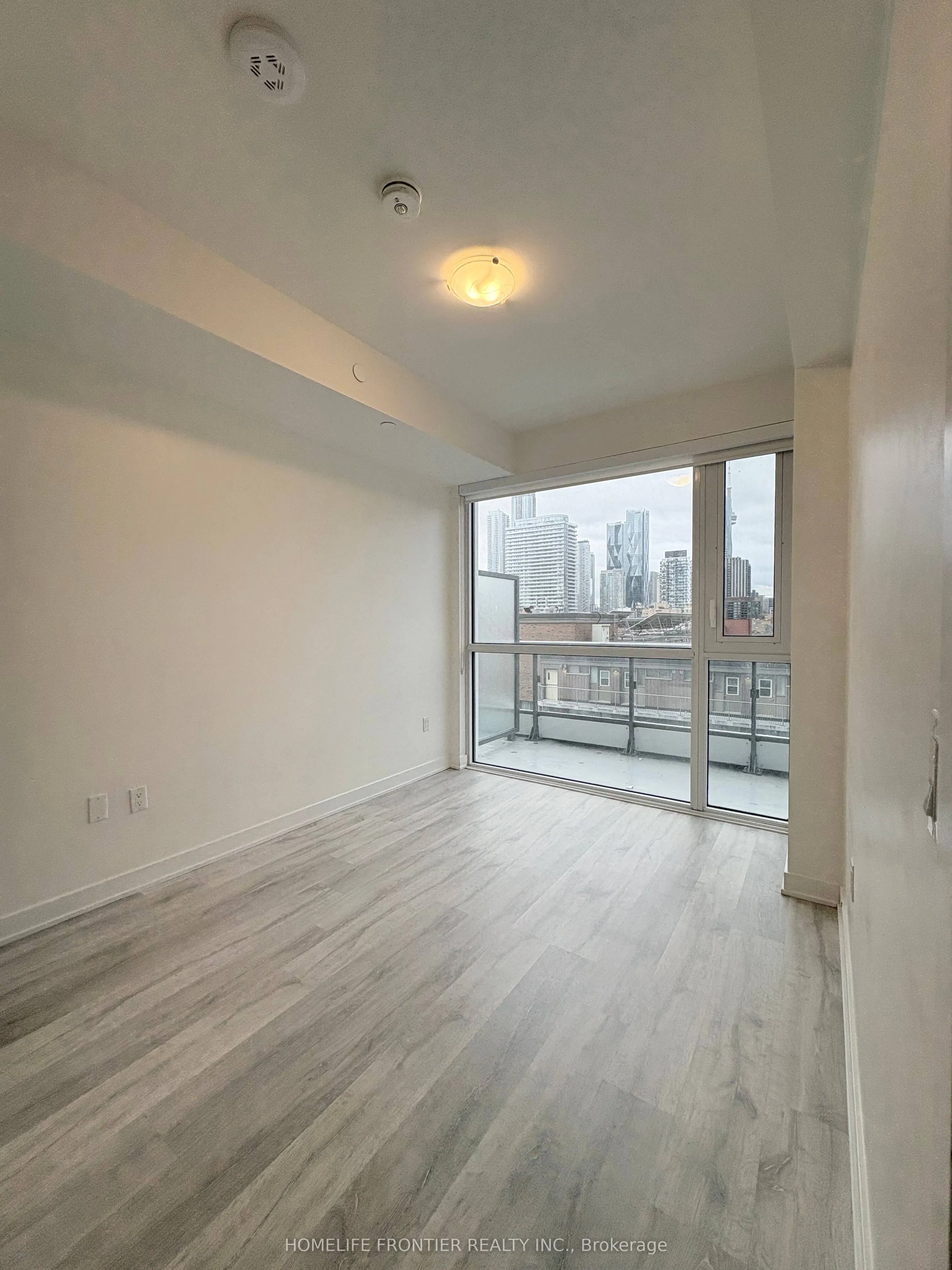 121 Lower Sherbourne Street, #754 SW