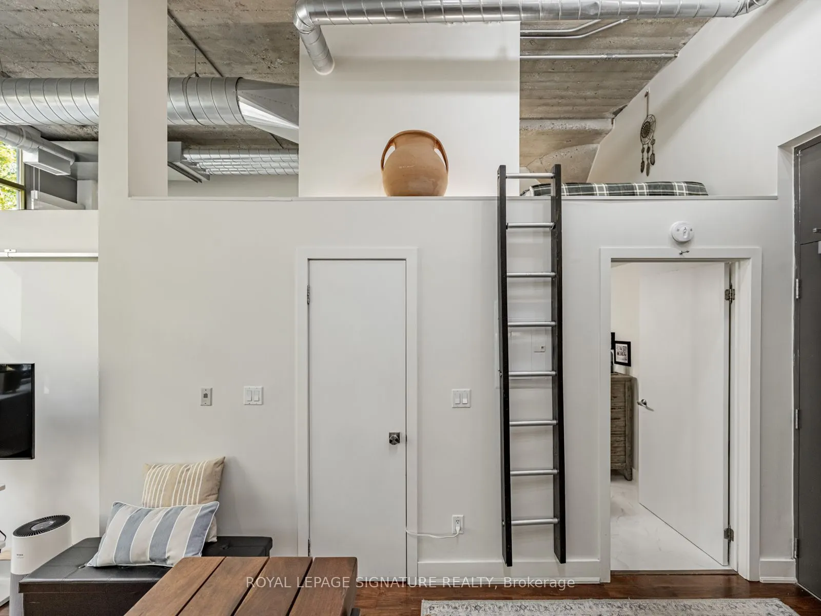 637 Lake Shore Boulevard W, #223