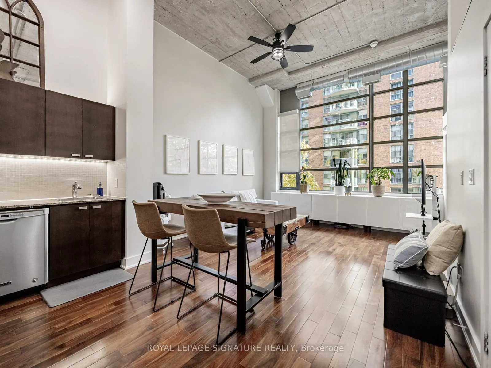 637 Lake Shore Boulevard W, #223