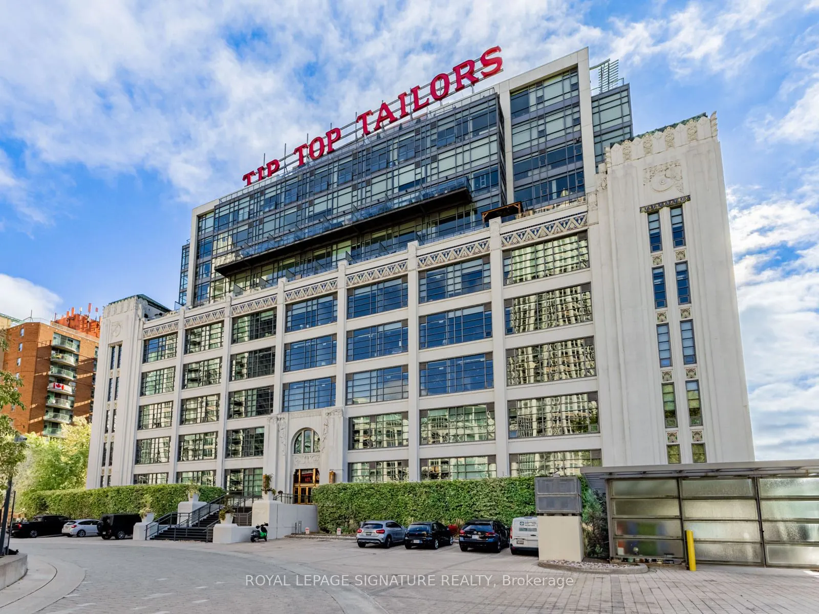 637 Lake Shore Boulevard W, #223