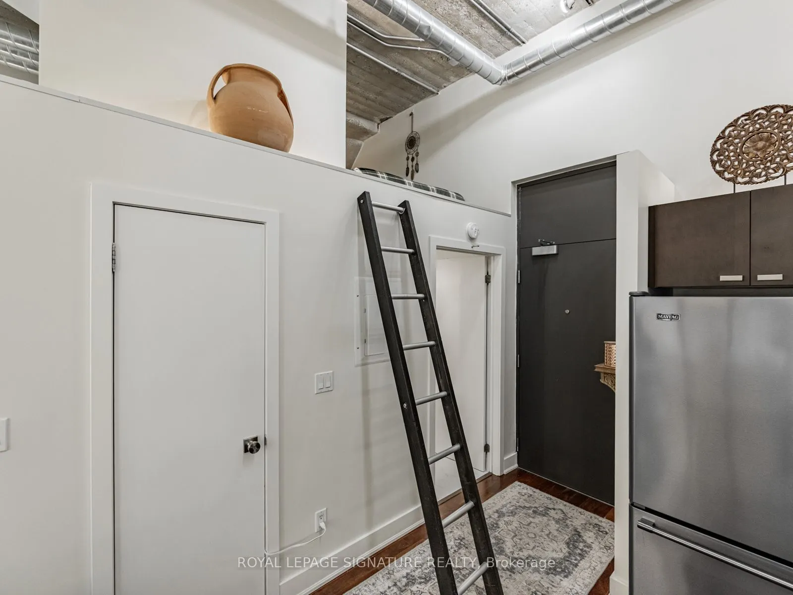 637 Lake Shore Boulevard W, #223