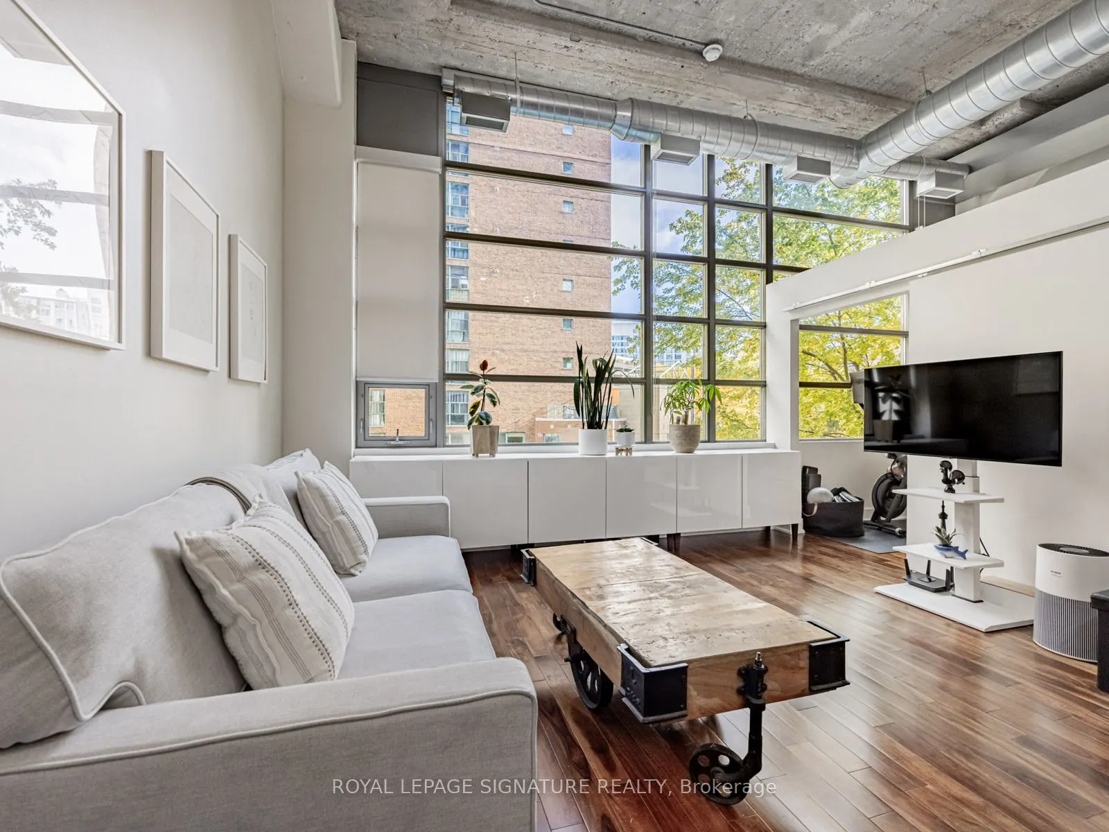 637 Lake Shore Boulevard W, #223