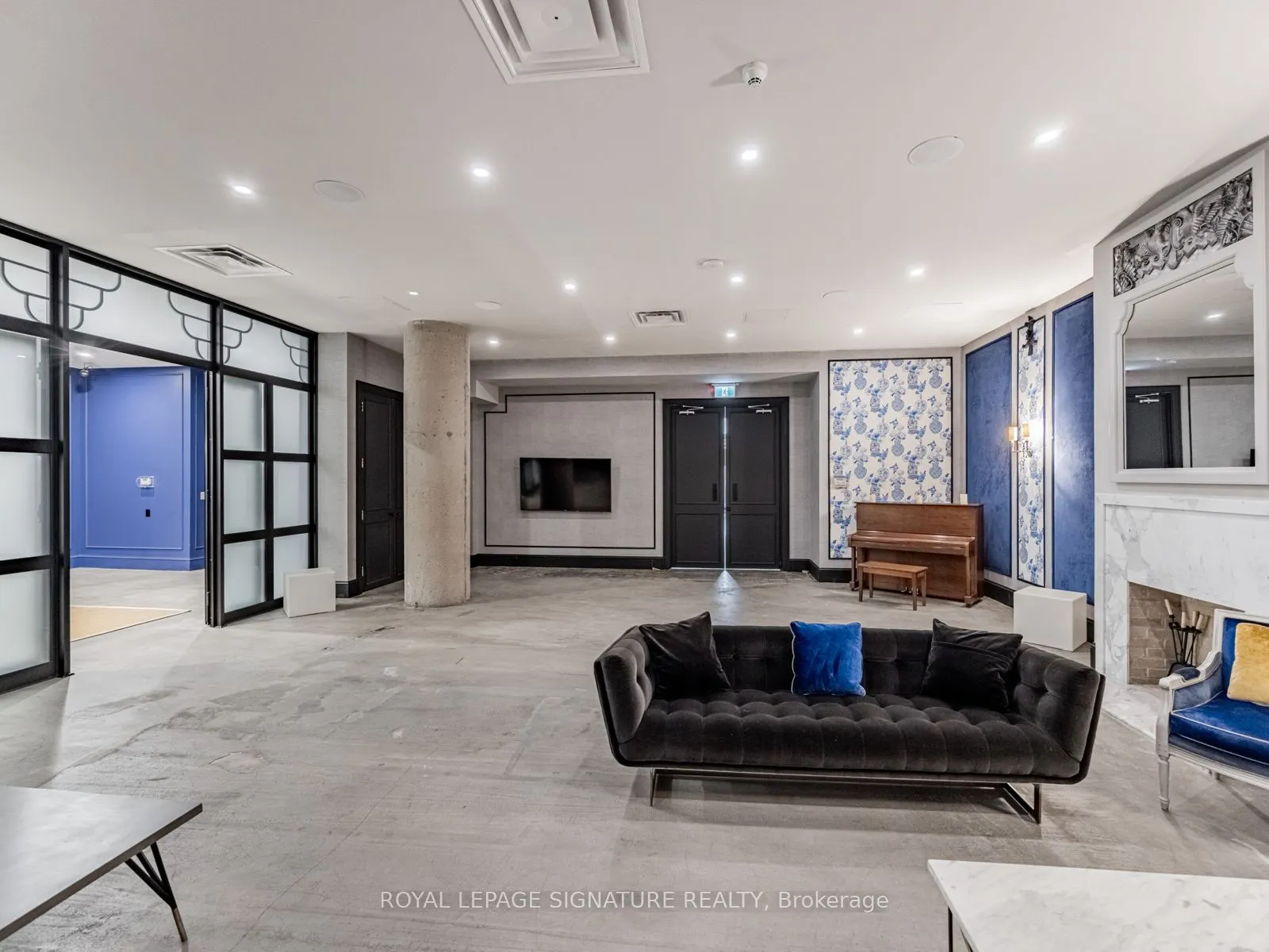 637 Lake Shore Boulevard W, #223