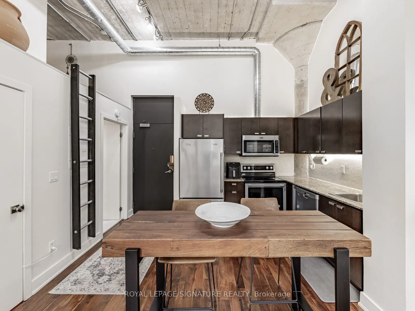 637 Lake Shore Boulevard W, #223