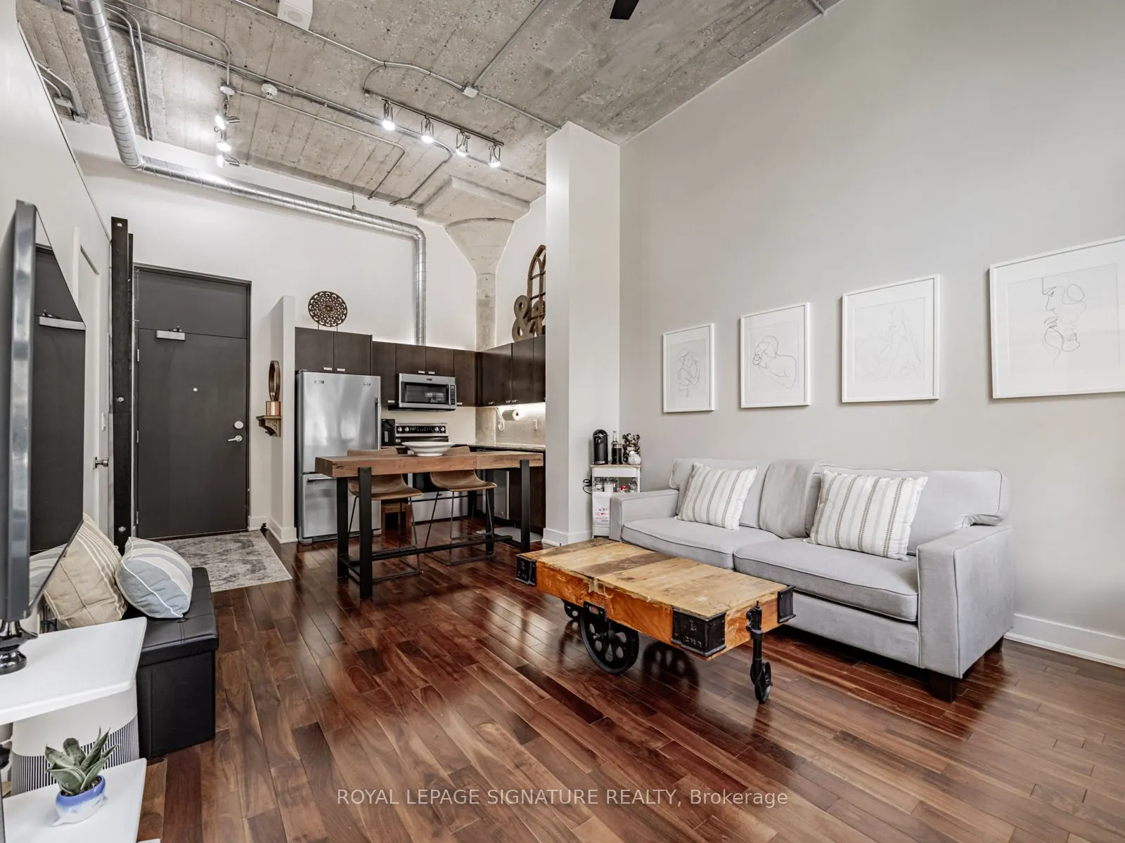 637 Lake Shore Boulevard W, #223