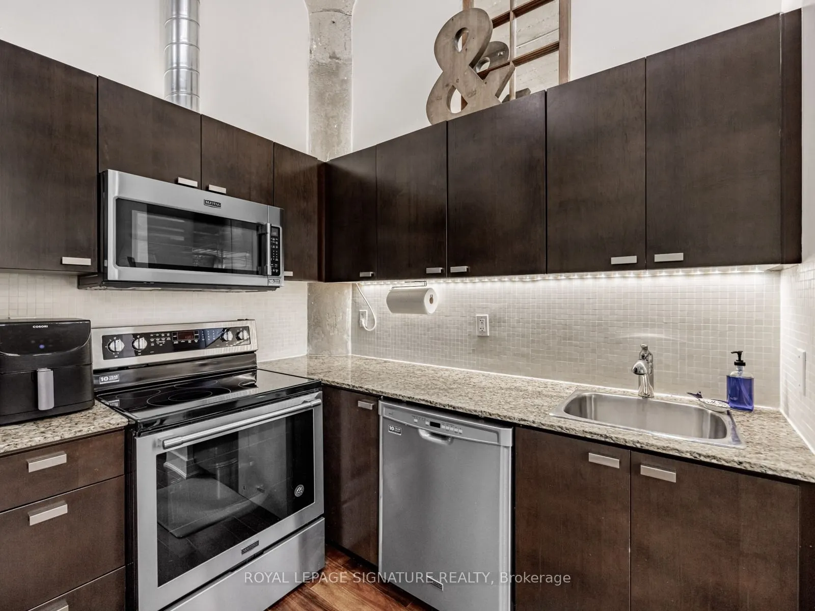 637 Lake Shore Boulevard W, #223