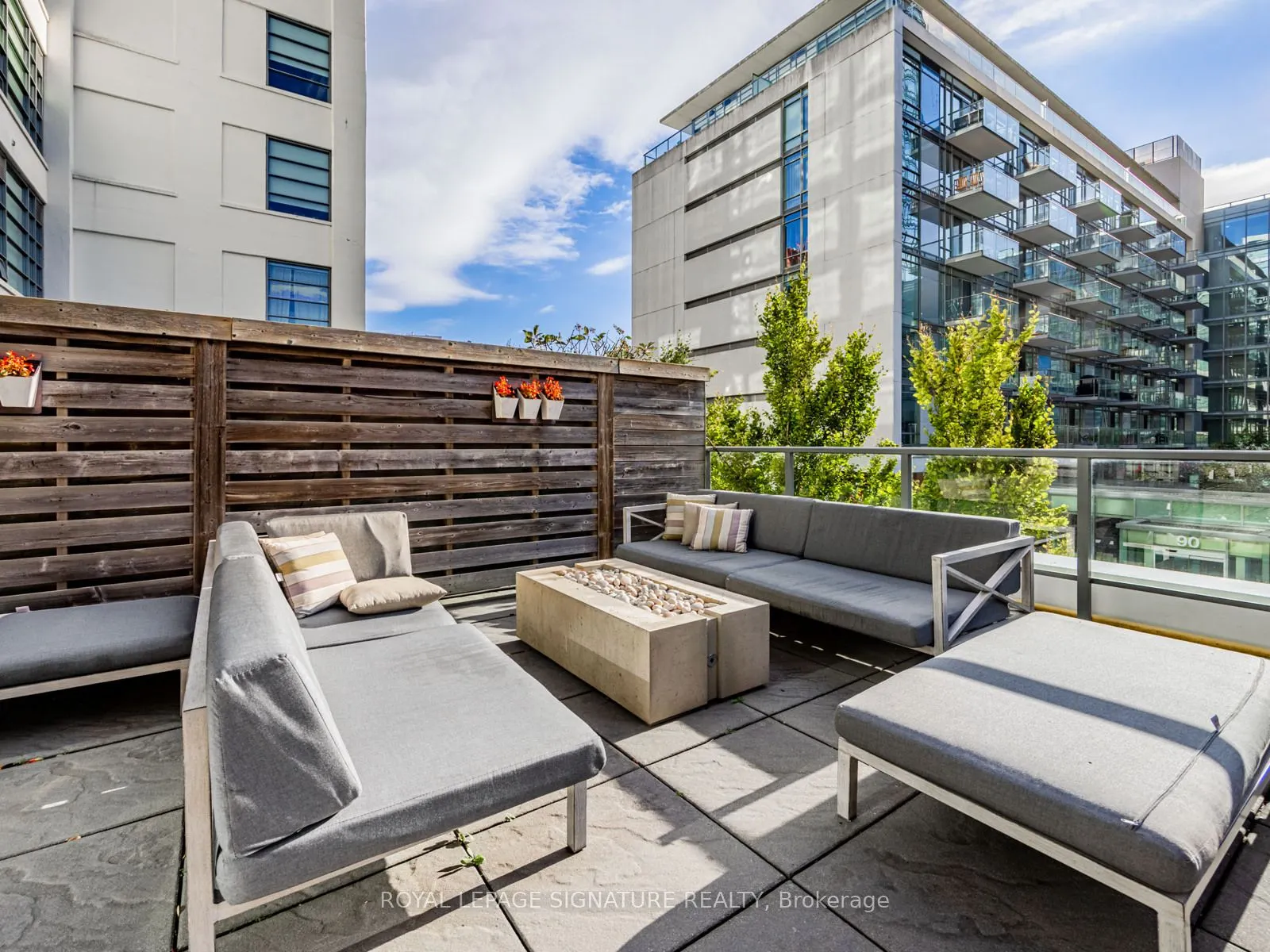 637 Lake Shore Boulevard W, #223