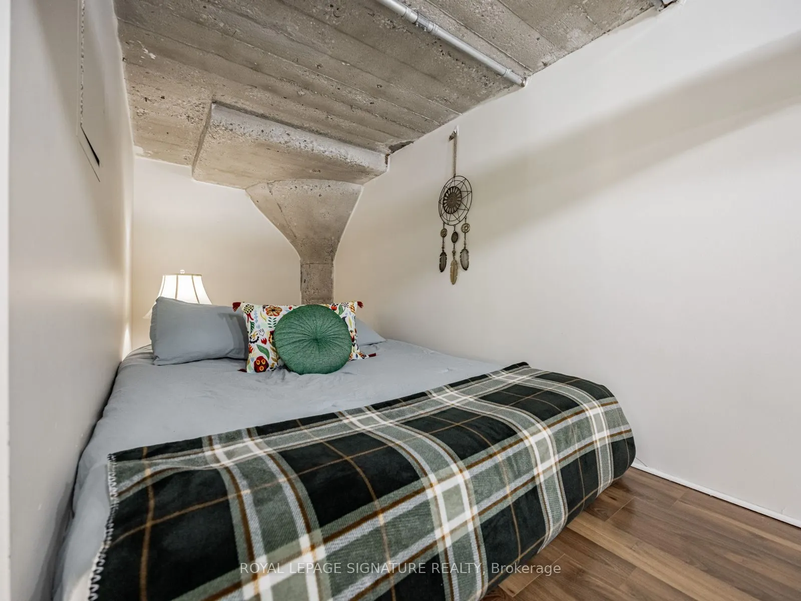 637 Lake Shore Boulevard W, #223