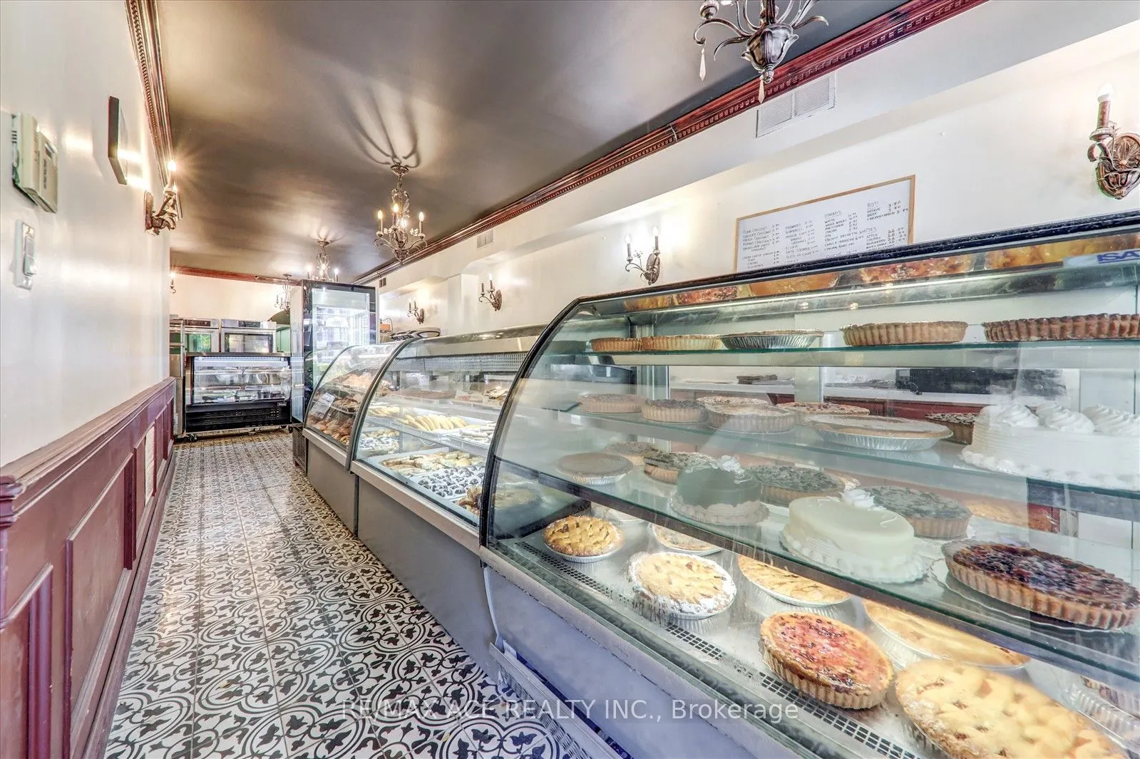 589 Parliament Street E