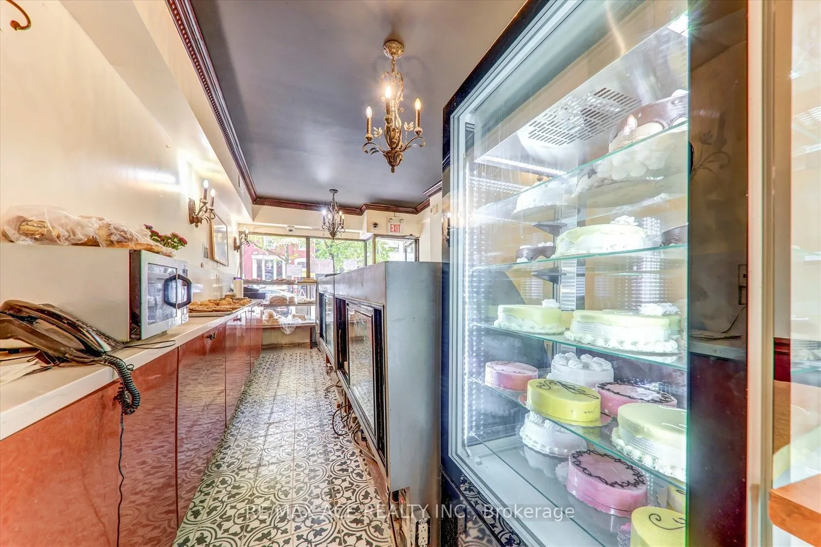 589 Parliament Street E