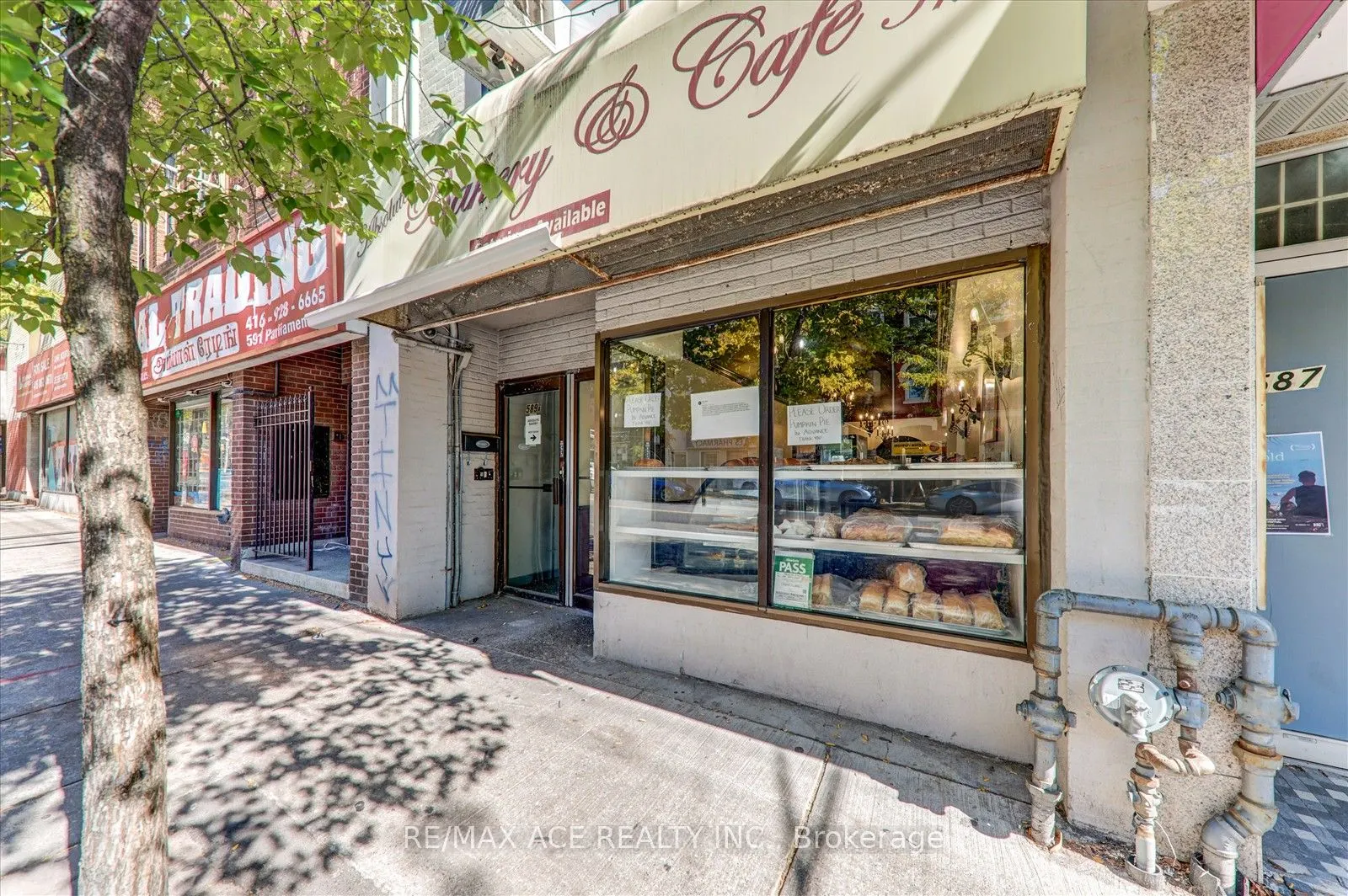 589 Parliament Street E