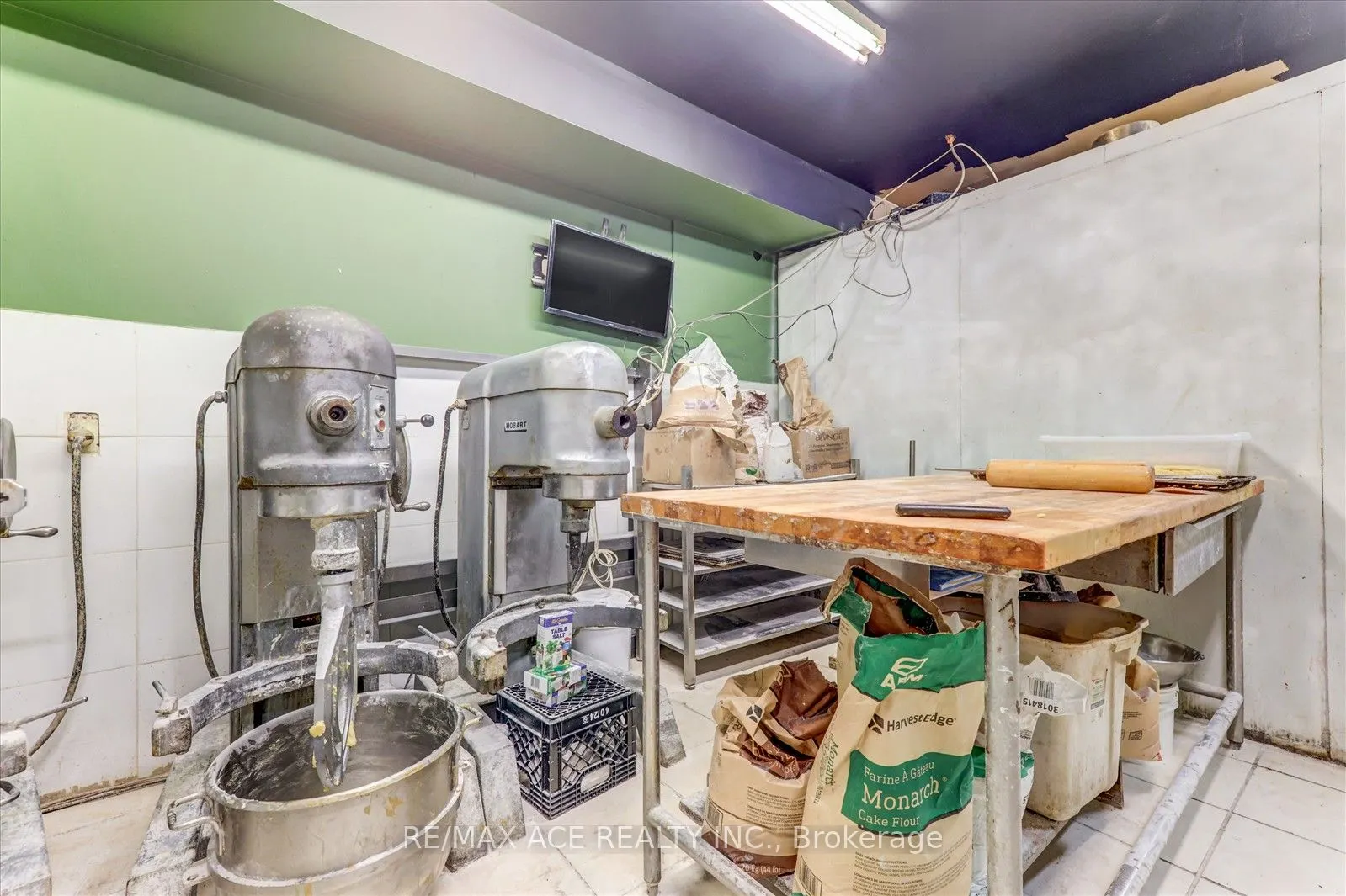 589 Parliament Street E