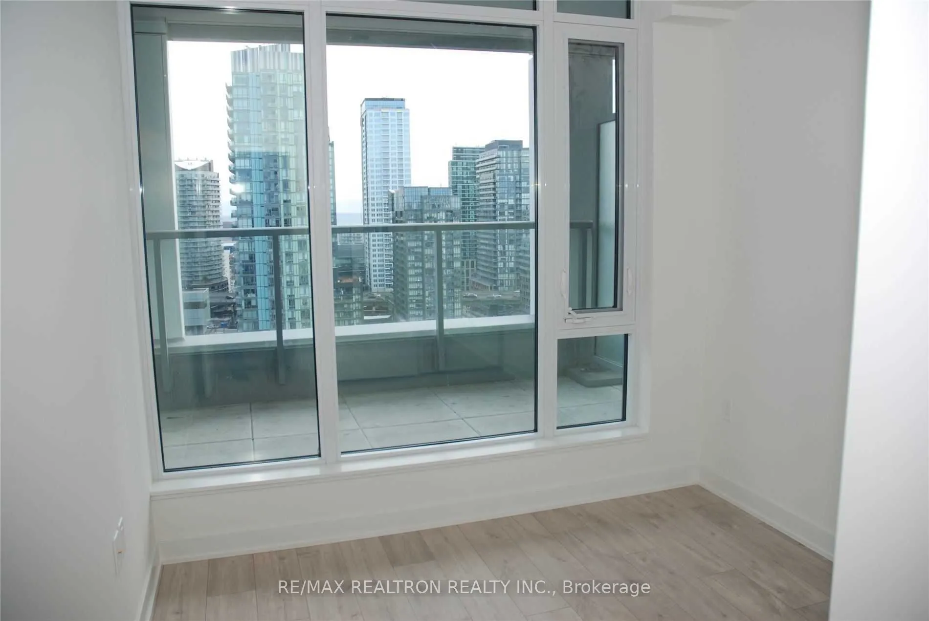 576 Front Street W, #1703