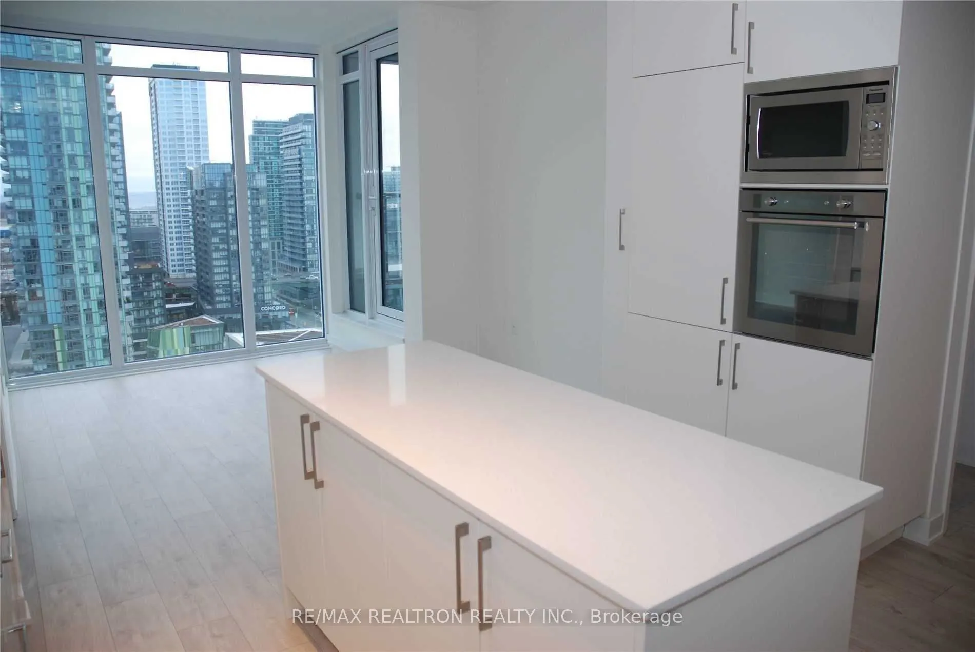 576 Front Street W, #1703