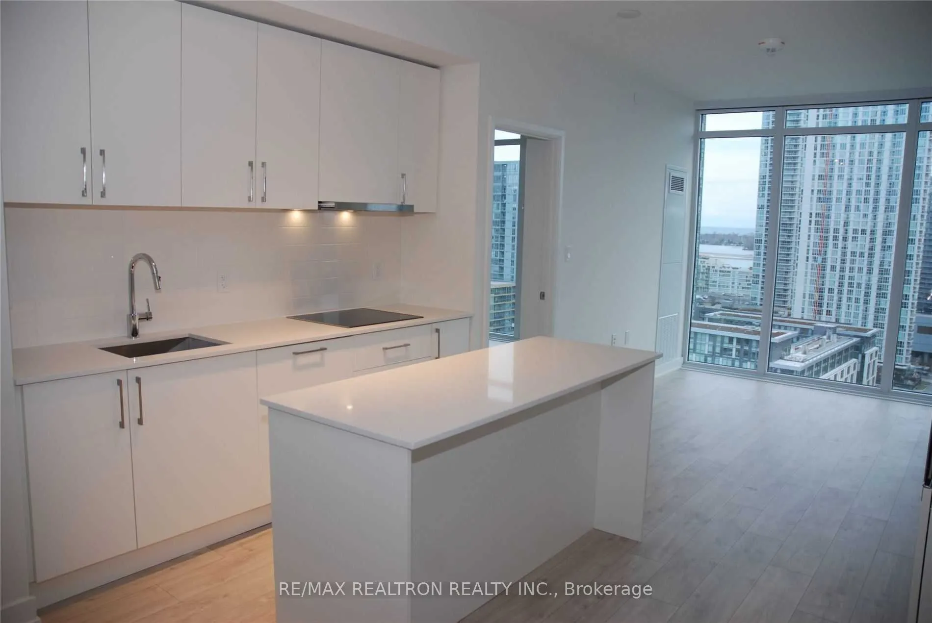 576 Front Street W, #1703