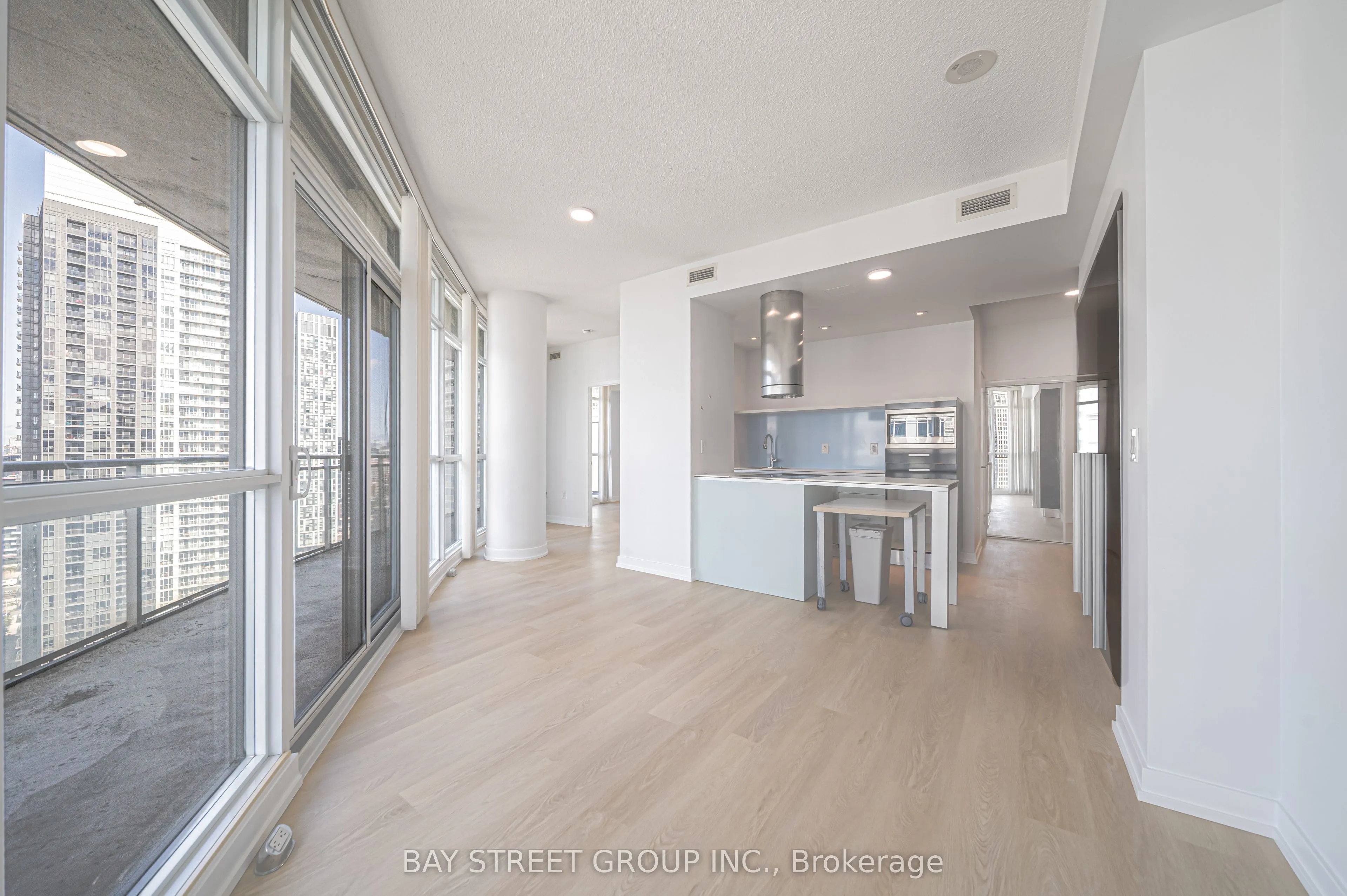 38 Dan Leckie Way, #2807